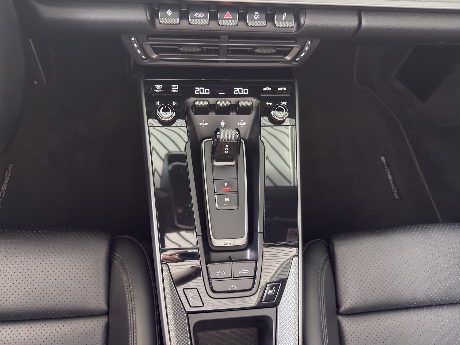 PORSCHE 911 Carrera 4 Cabriolet PDK-image-13