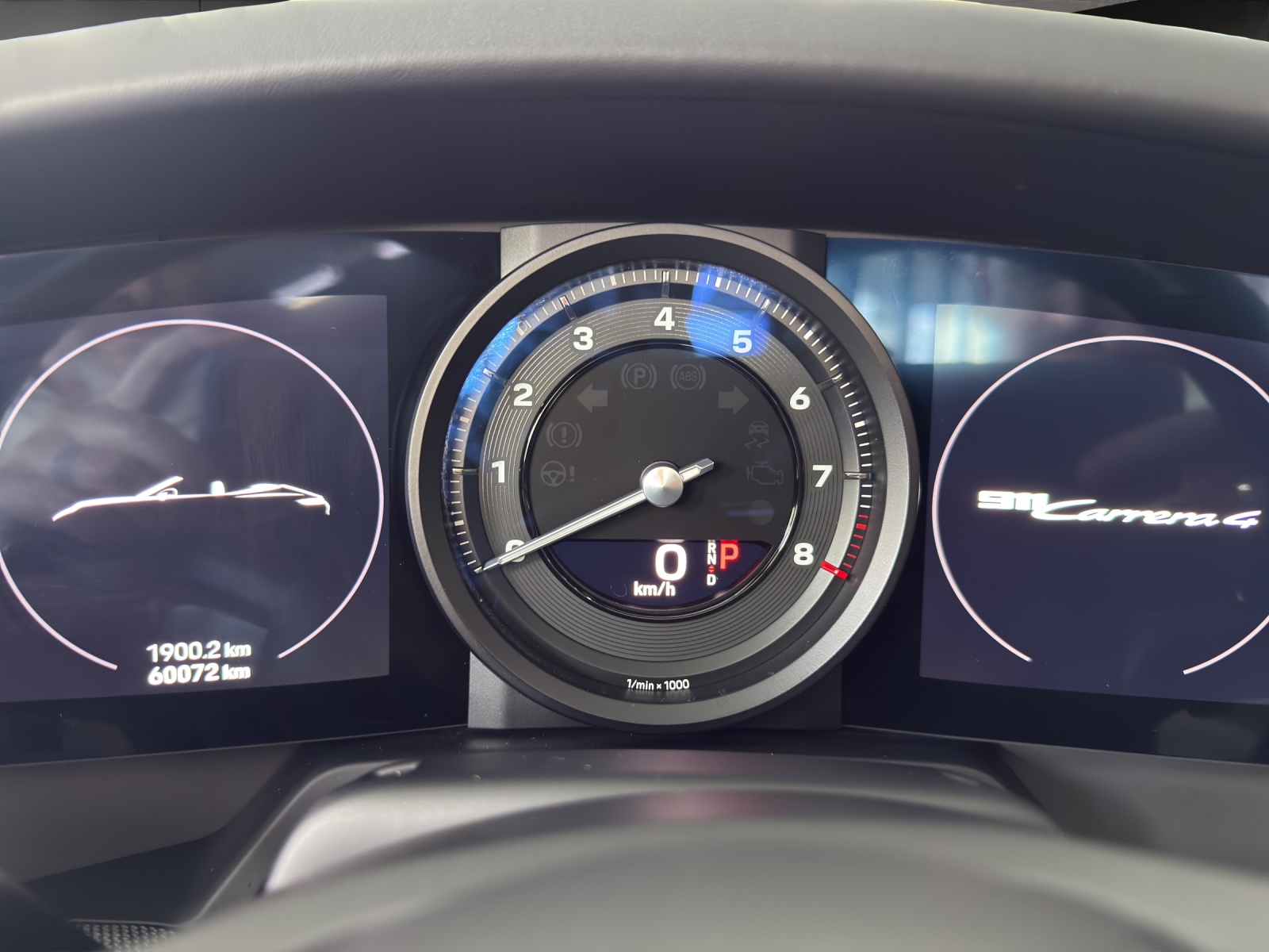 PORSCHE 911 Carrera 4 Cabriolet PDK-image-9