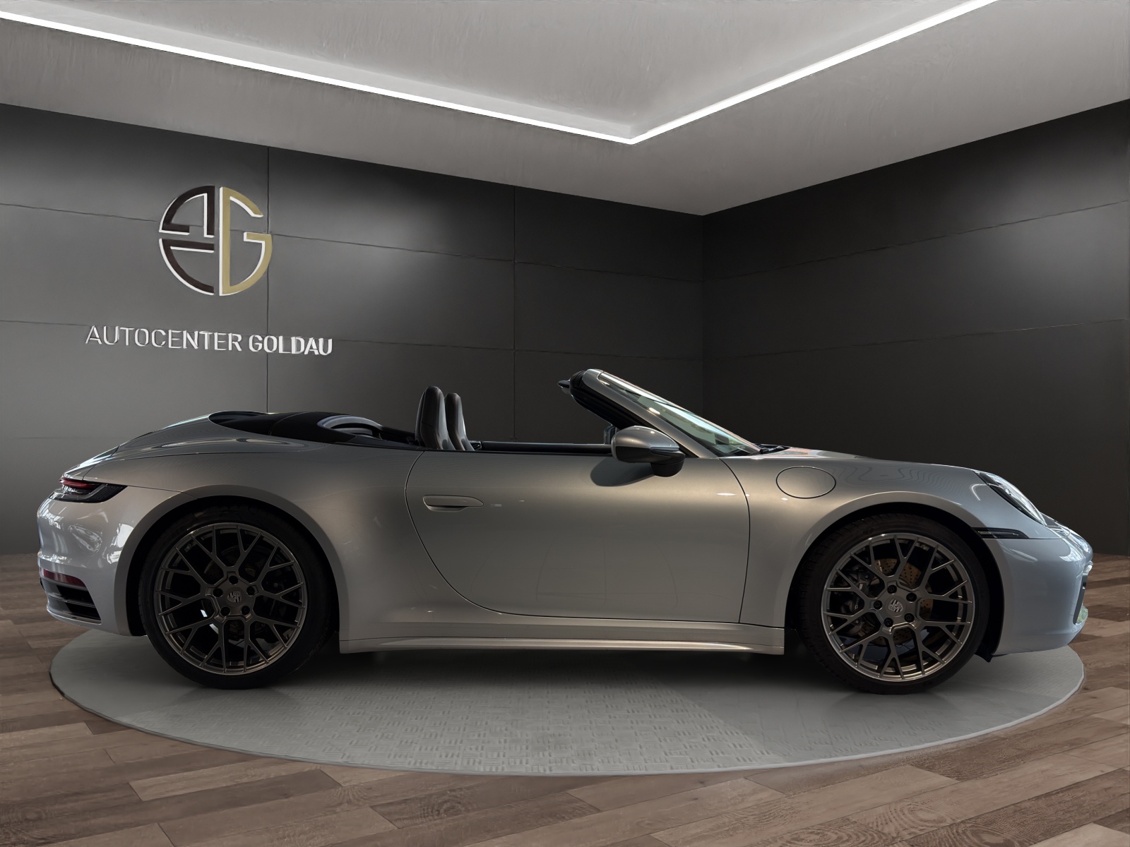 PORSCHE 911 Carrera 4 Cabriolet PDK-image-4