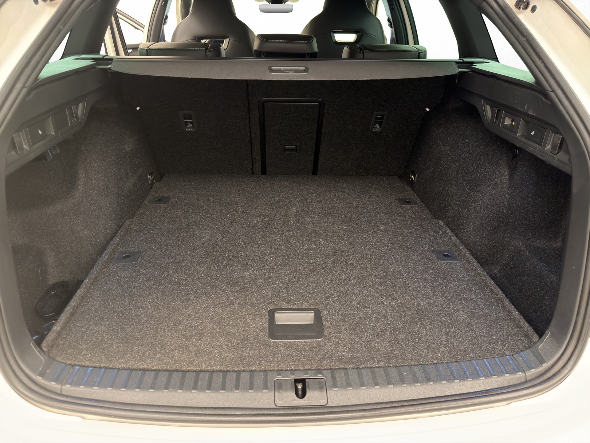 SKODA Octavia Combi 2.0 TDI RS 4x4 DSG-image-12