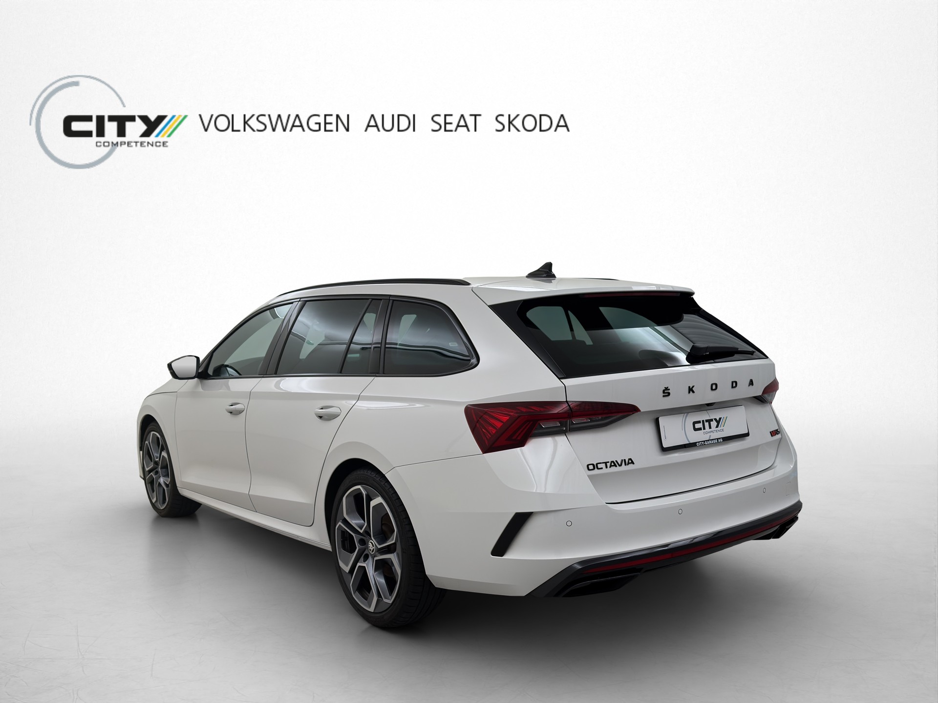 SKODA Octavia Combi 2.0 TDI RS 4x4 DSG-image-3