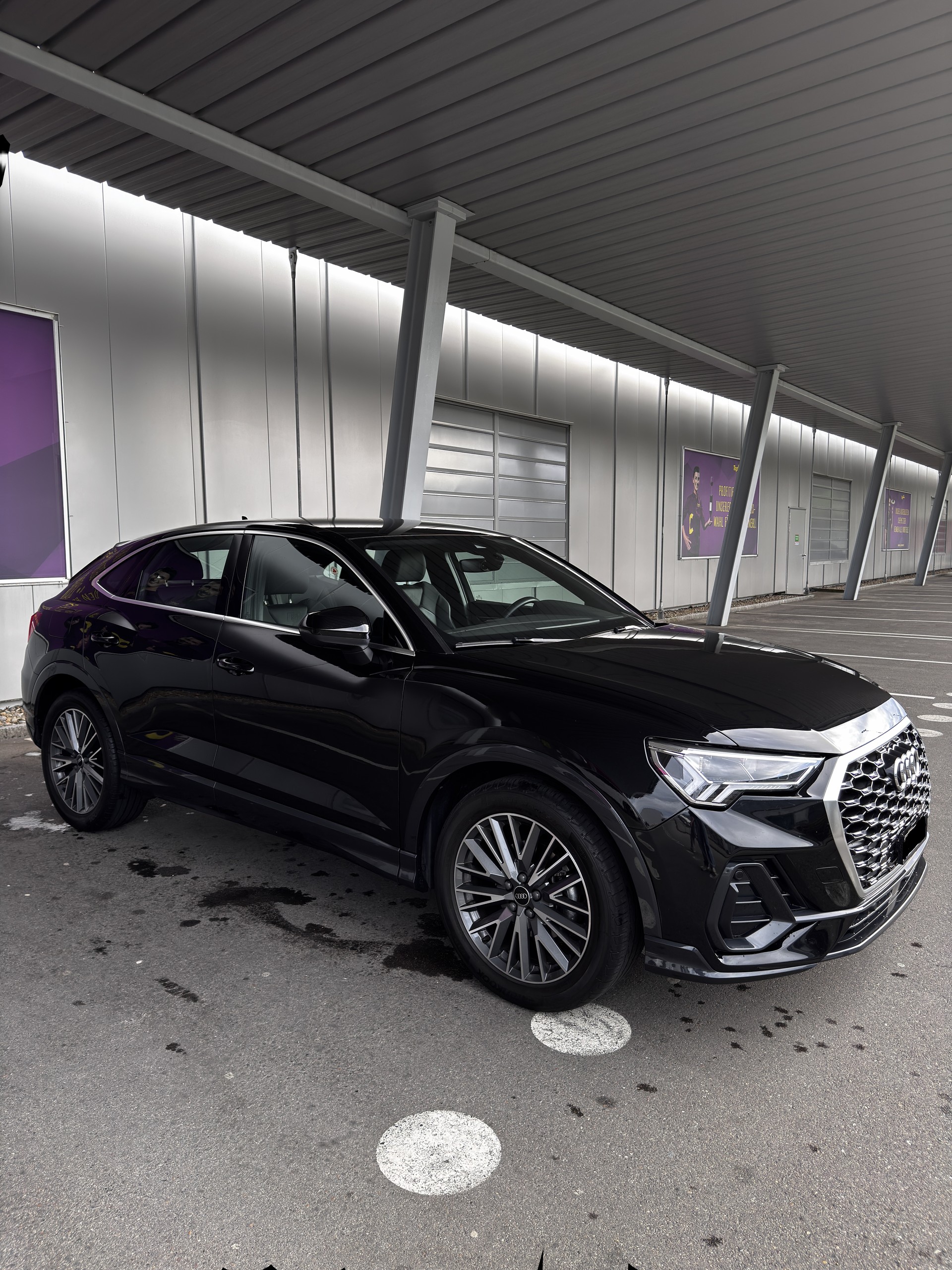 AUDI Q3 Sportback 35TDI S-Line quattro-image-0