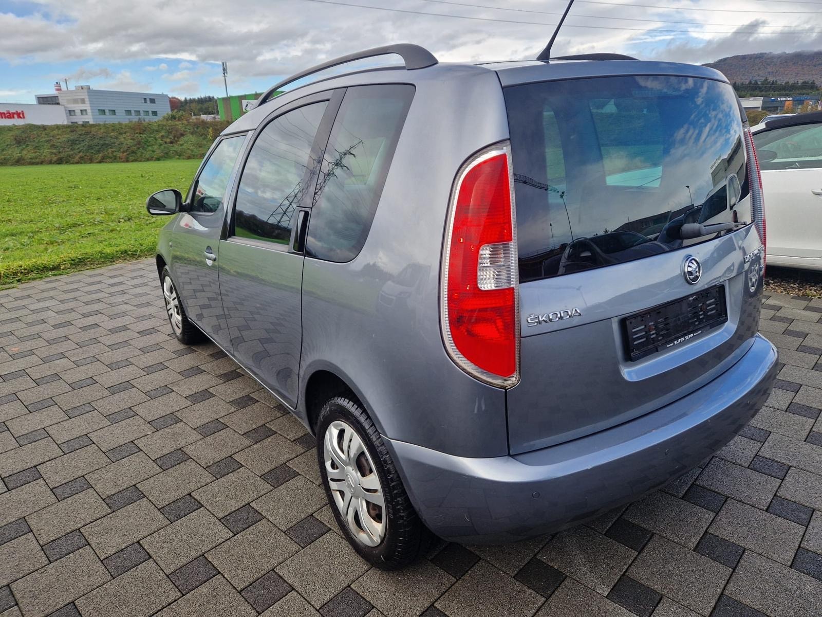 SKODA Roomster 1.2 TSI Elegance DSG-image-5