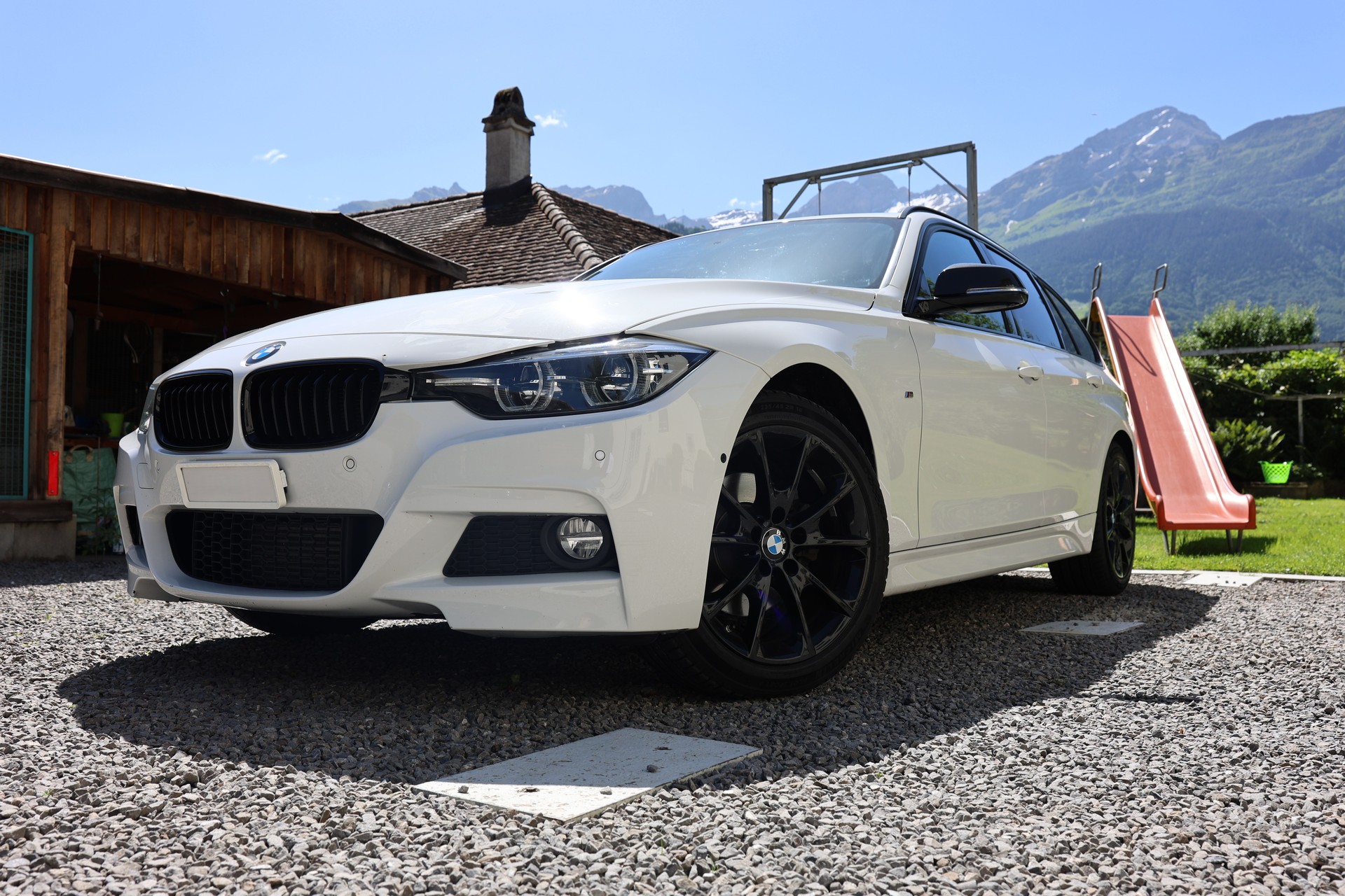BMW 320d xDrive SAG M Sport-image-0