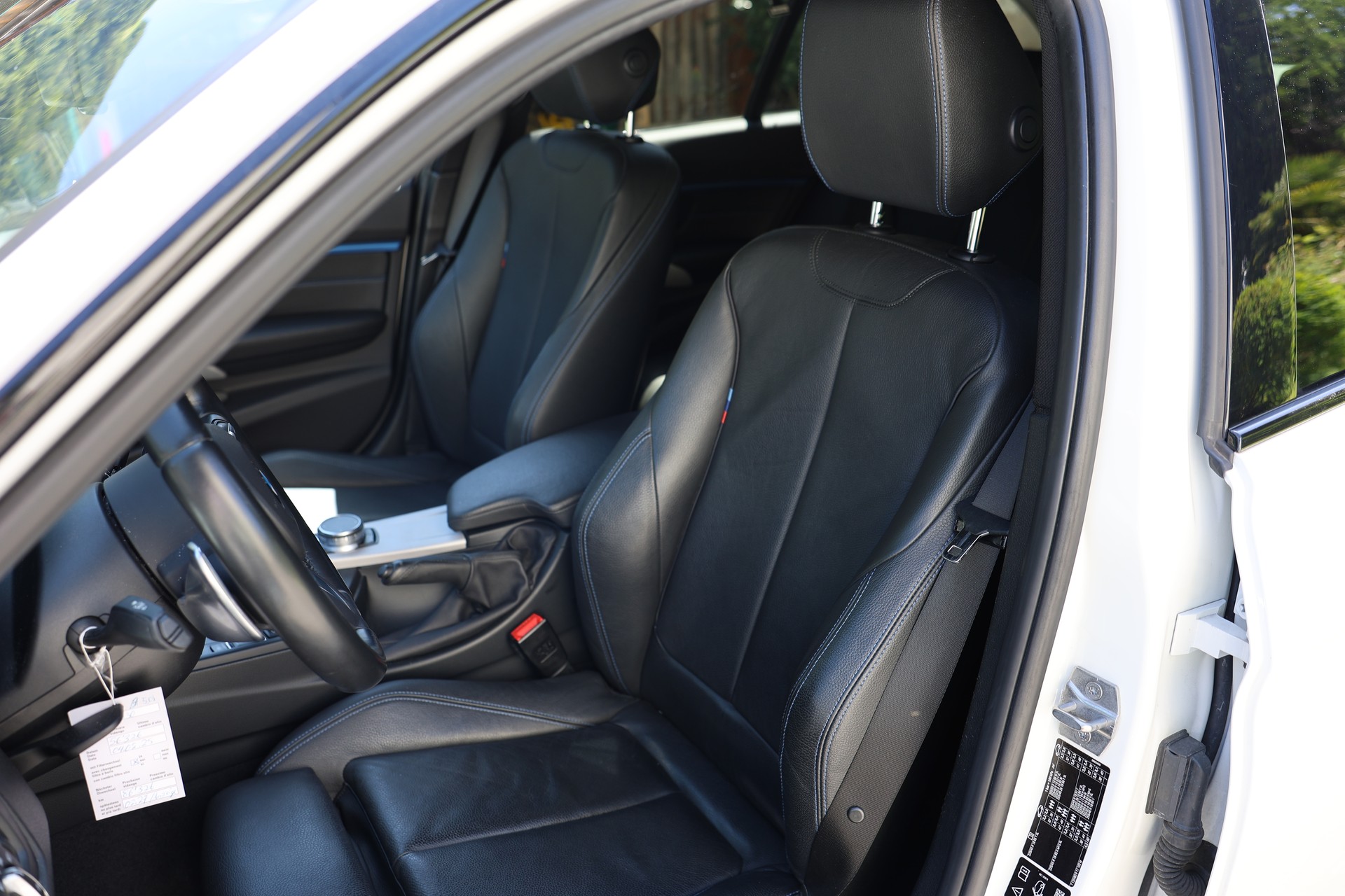 BMW 320d xDrive SAG M Sport-image-9