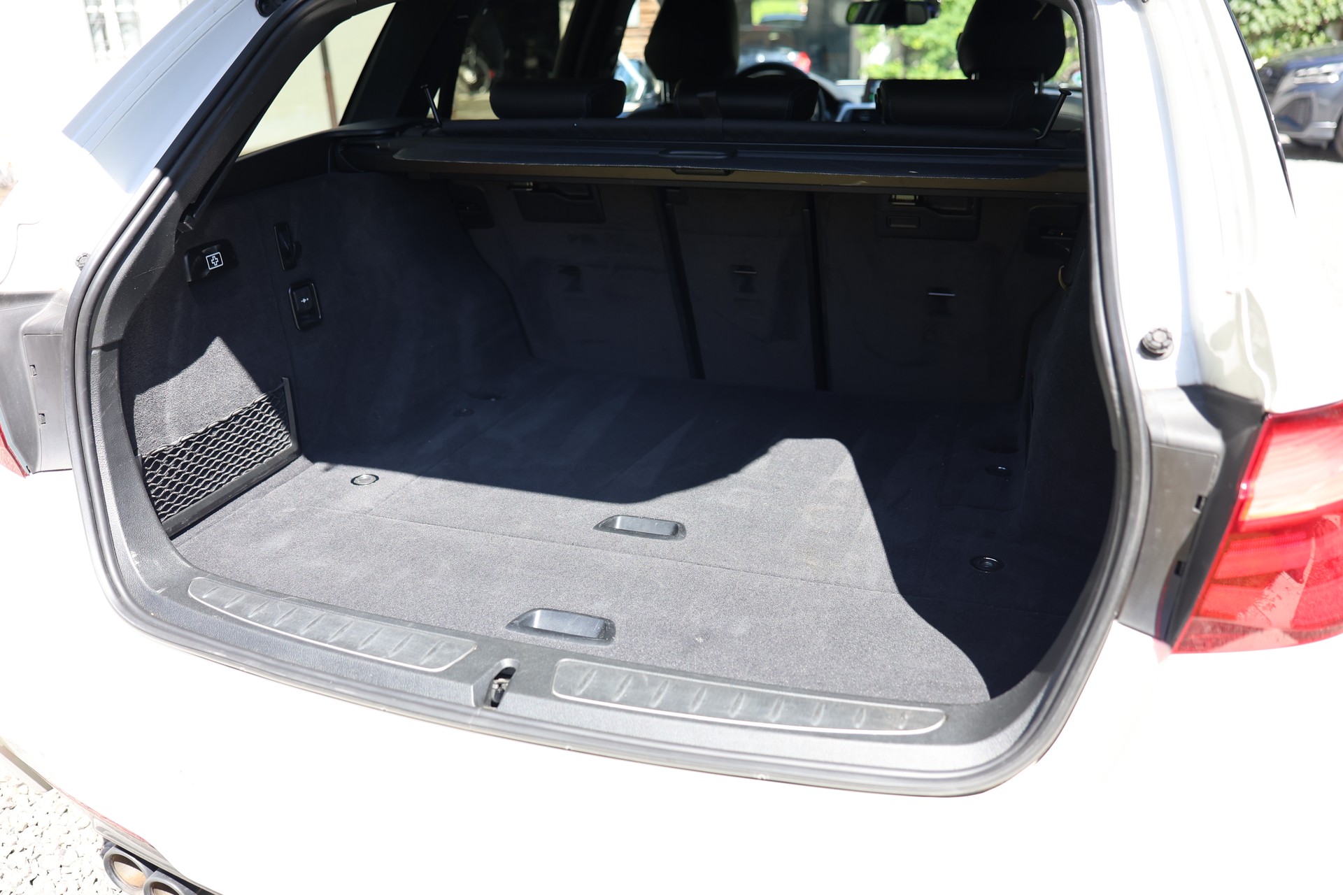 BMW 320d xDrive SAG M Sport-image-2