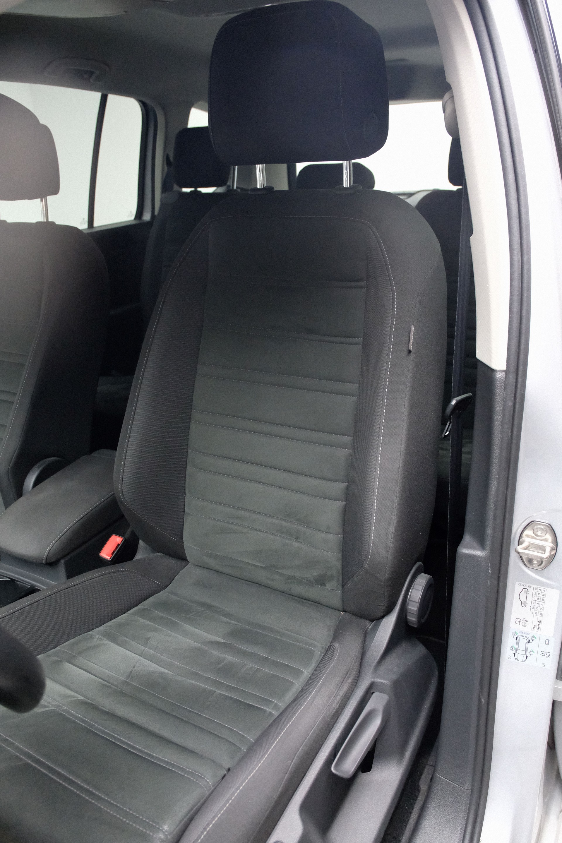 VW Touran 2.0 TDI BlueMotion Technology Comfortline DSG-image-11