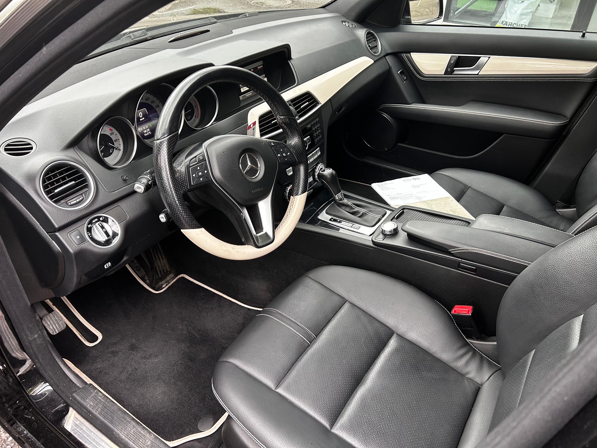 MERCEDES-BENZ C 250 CDI Athletic Edition 4Matic 7G-Tronic-image-10