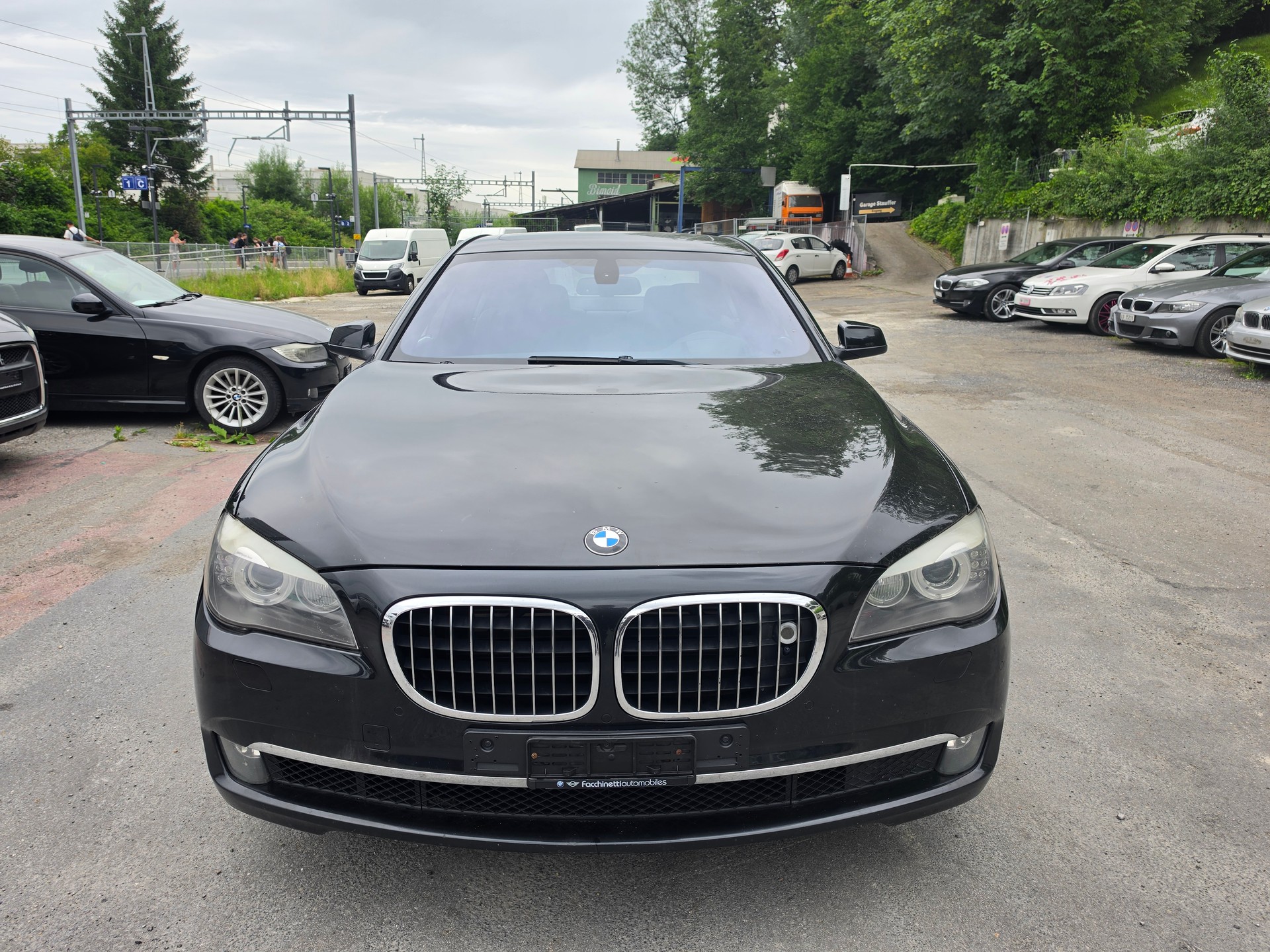 BMW 750i L-image-3