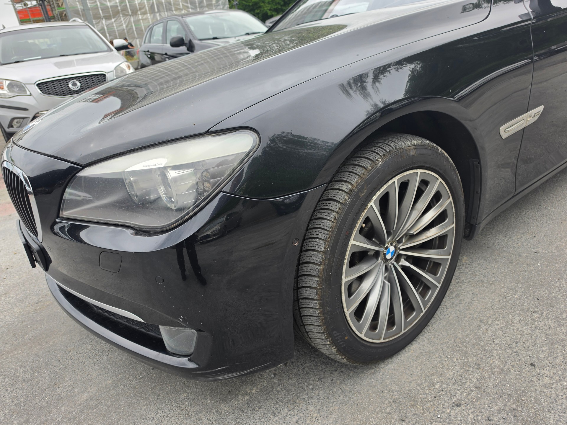 BMW 750i L-image-7