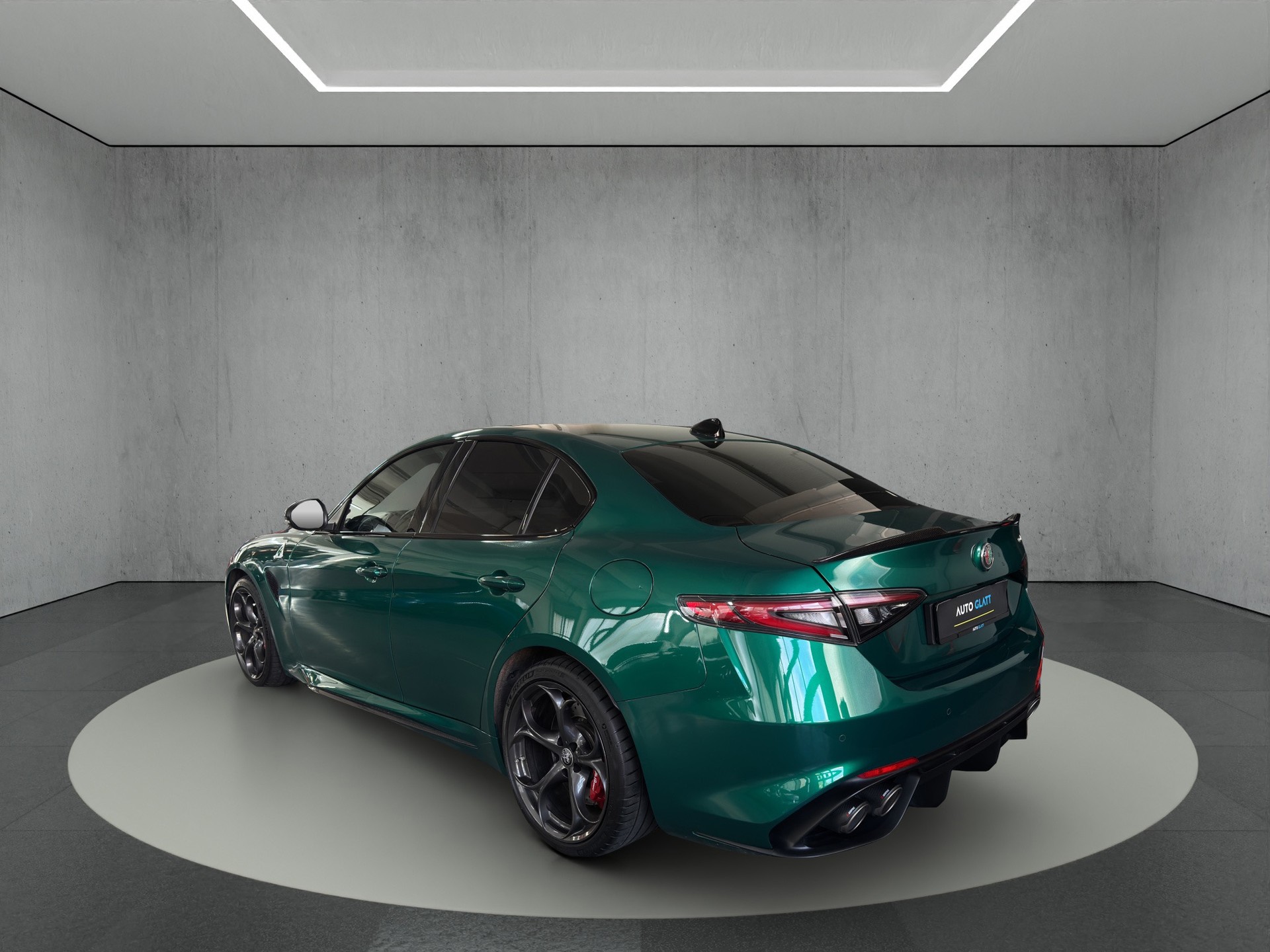 ALFA ROMEO Giulia 2.9 V6 Quadrifoglio "Verde Montreal-Akrapovic"-image-4