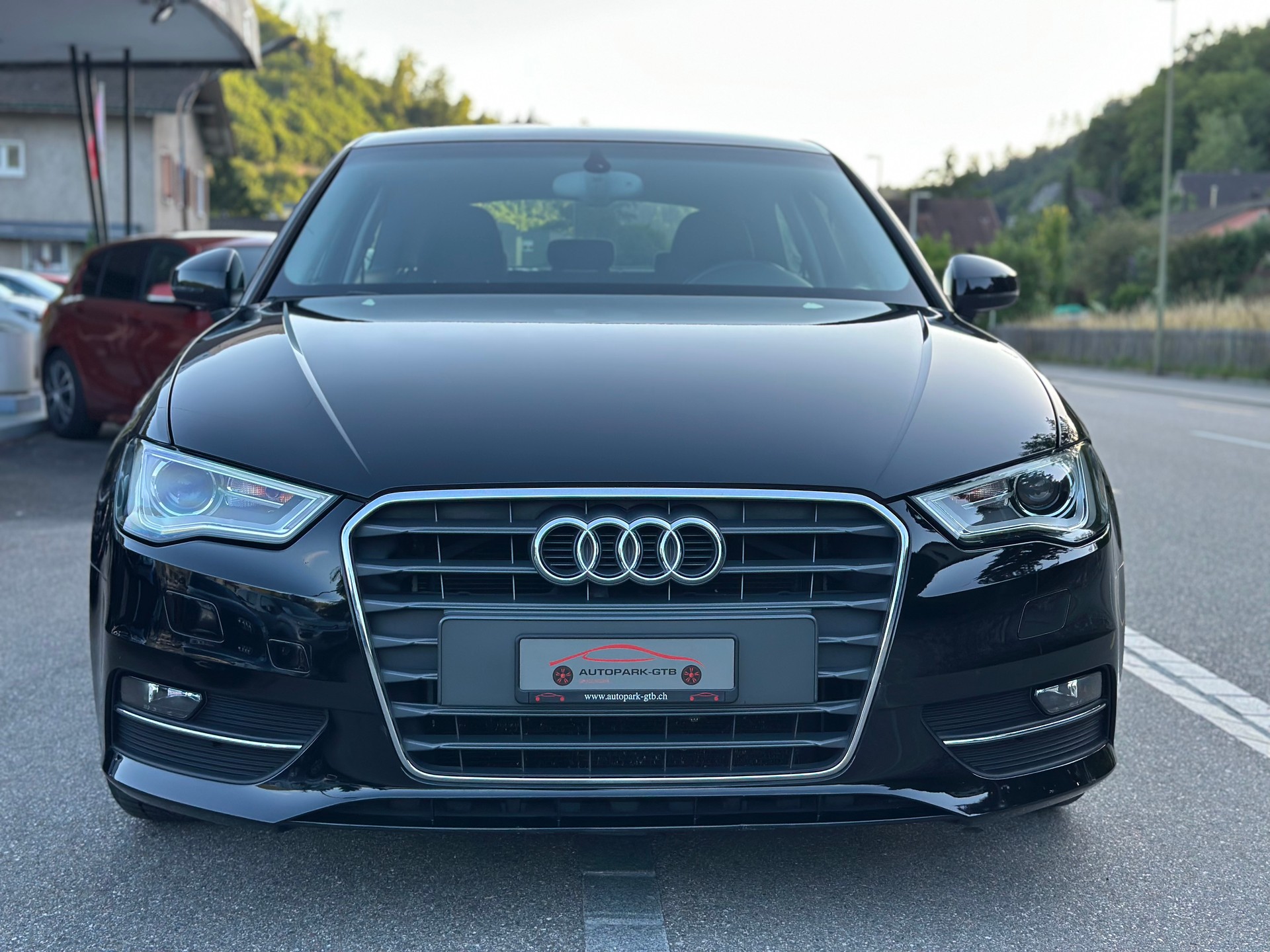 AUDI A3 1.4 TFSI Ambition-image-2