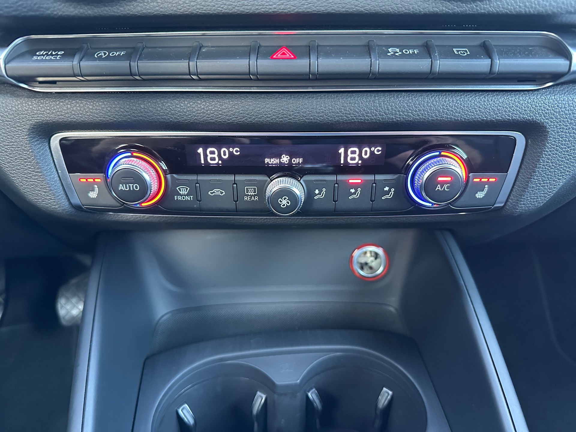 AUDI A3 1.4 TFSI Ambition-image-17