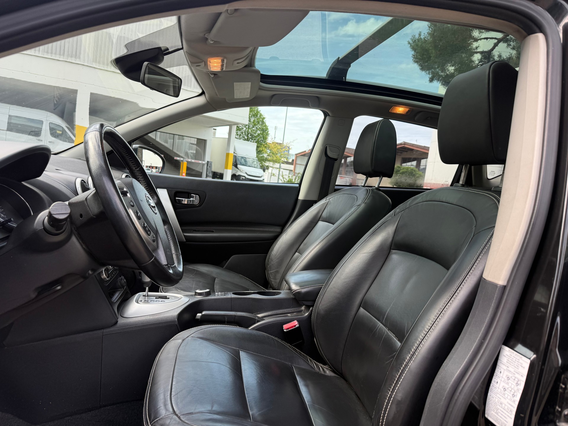 NISSAN Qashqai 2.0 dCi 4WD tekna Automatic-image-5