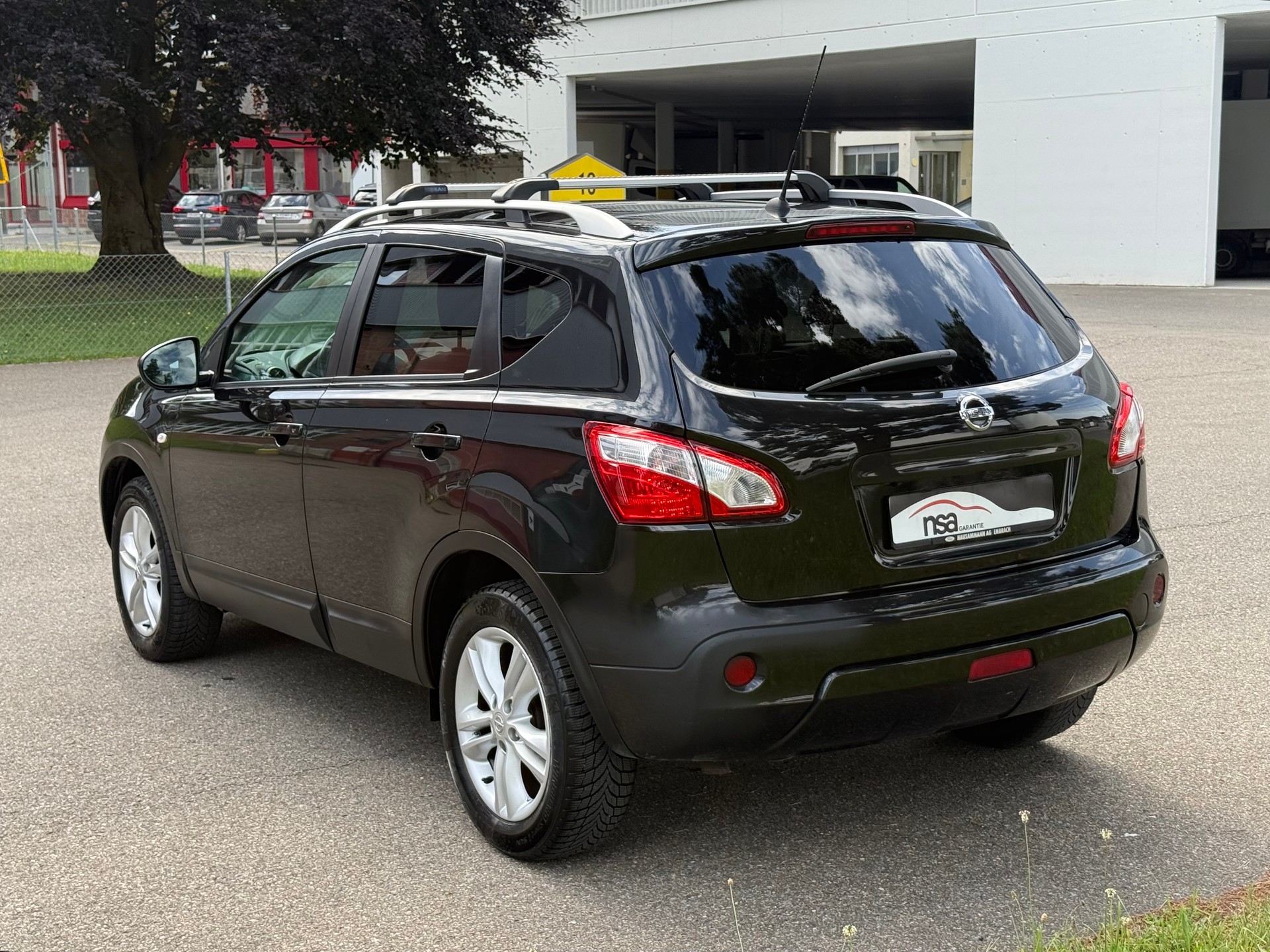 NISSAN Qashqai 2.0 dCi 4WD tekna Automatic-image-3