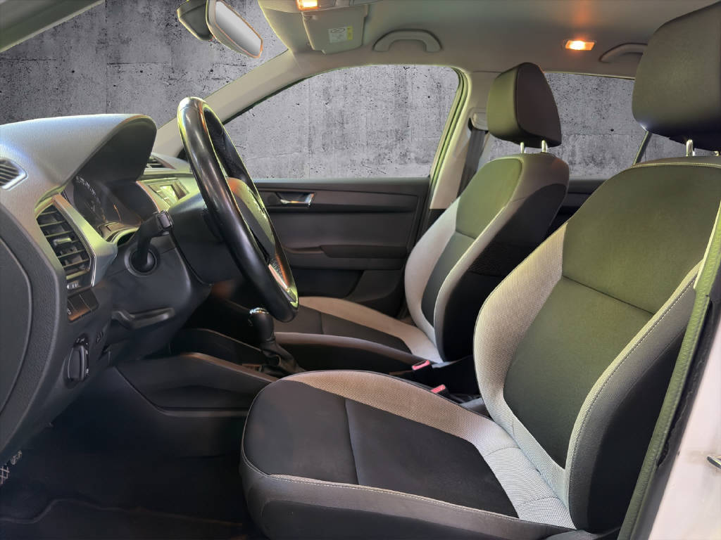 SKODA Fabia 1.0 TSI Ambition DSG-image-6