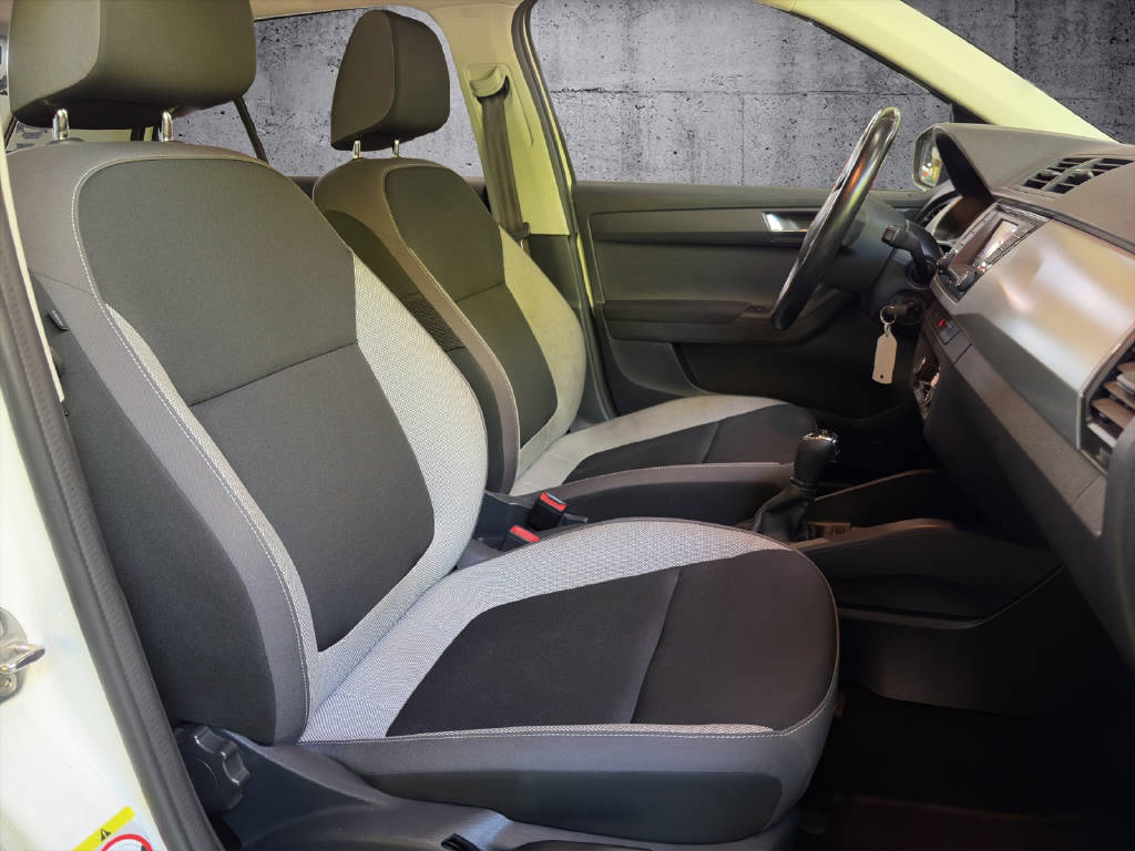 SKODA Fabia 1.0 TSI Ambition DSG-image-12