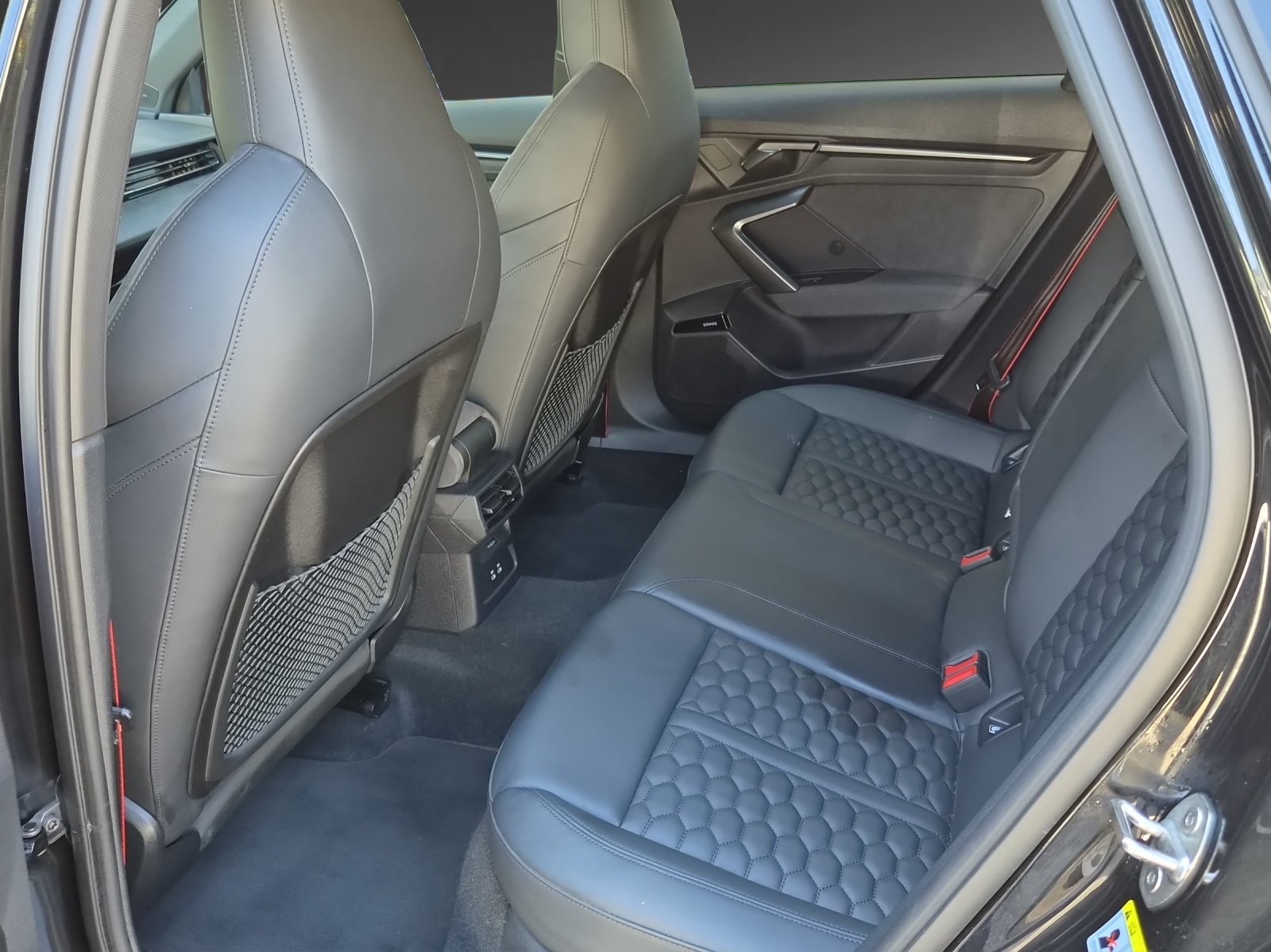 AUDI RS3 Sportback 2.5 TSI quattro S-tronic-image-6