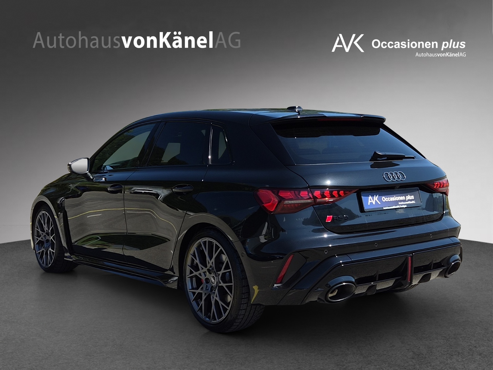 AUDI RS3 Sportback 2.5 TSI quattro S-tronic-image-2