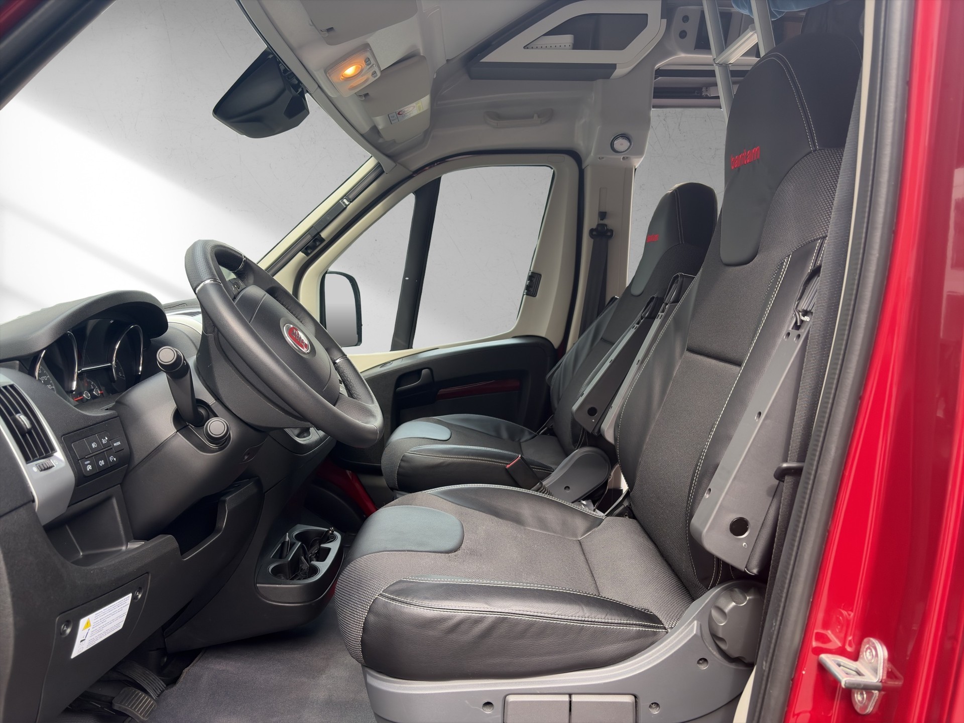 FIAT Bantam V630 Premium-image-10