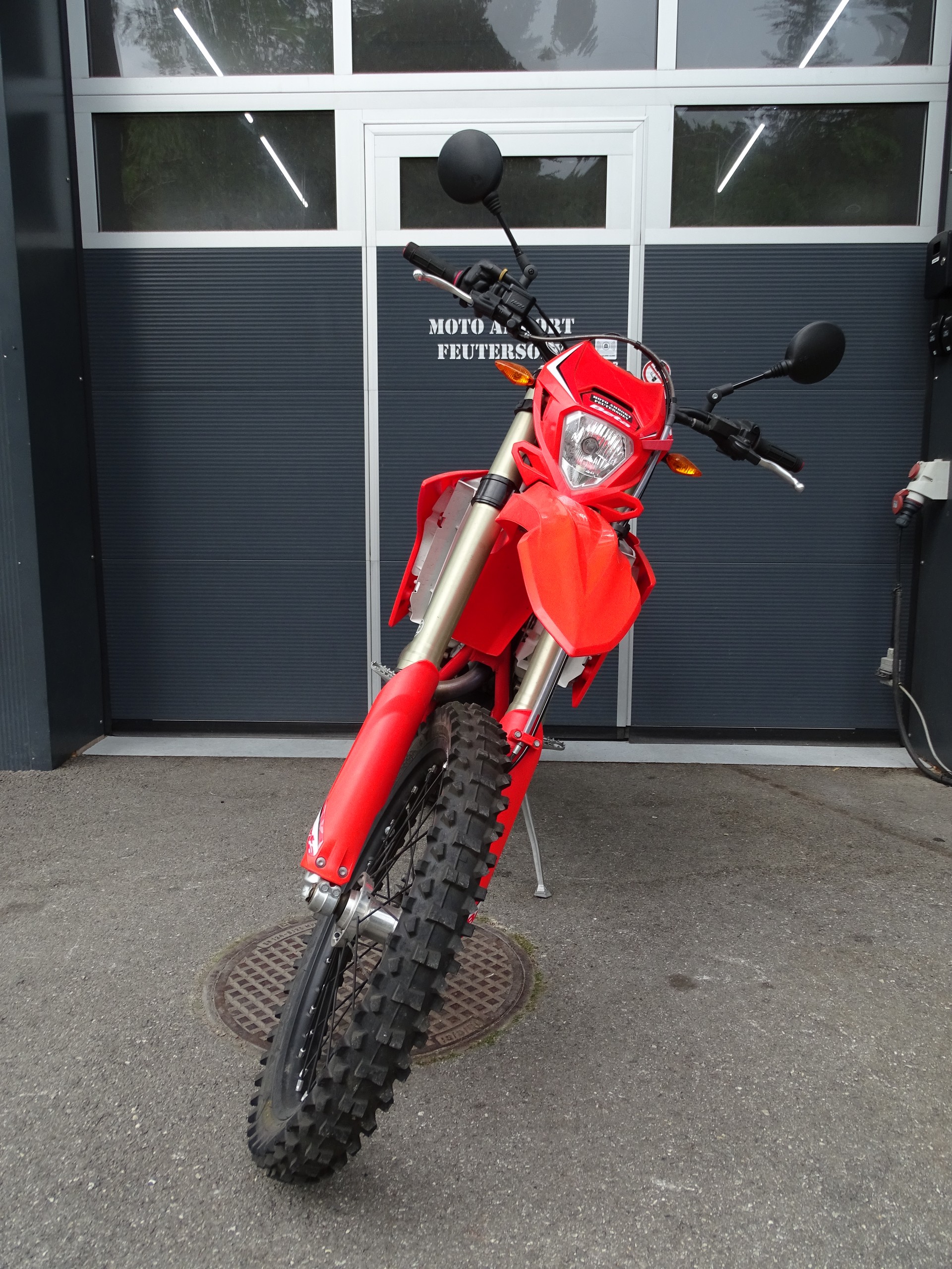 BETA RR 350-4T EFI Enduro-image-2
