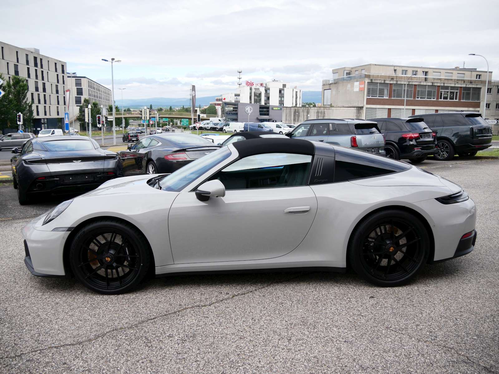 PORSCHE 911 Targa 4 GTS PDK-image-5