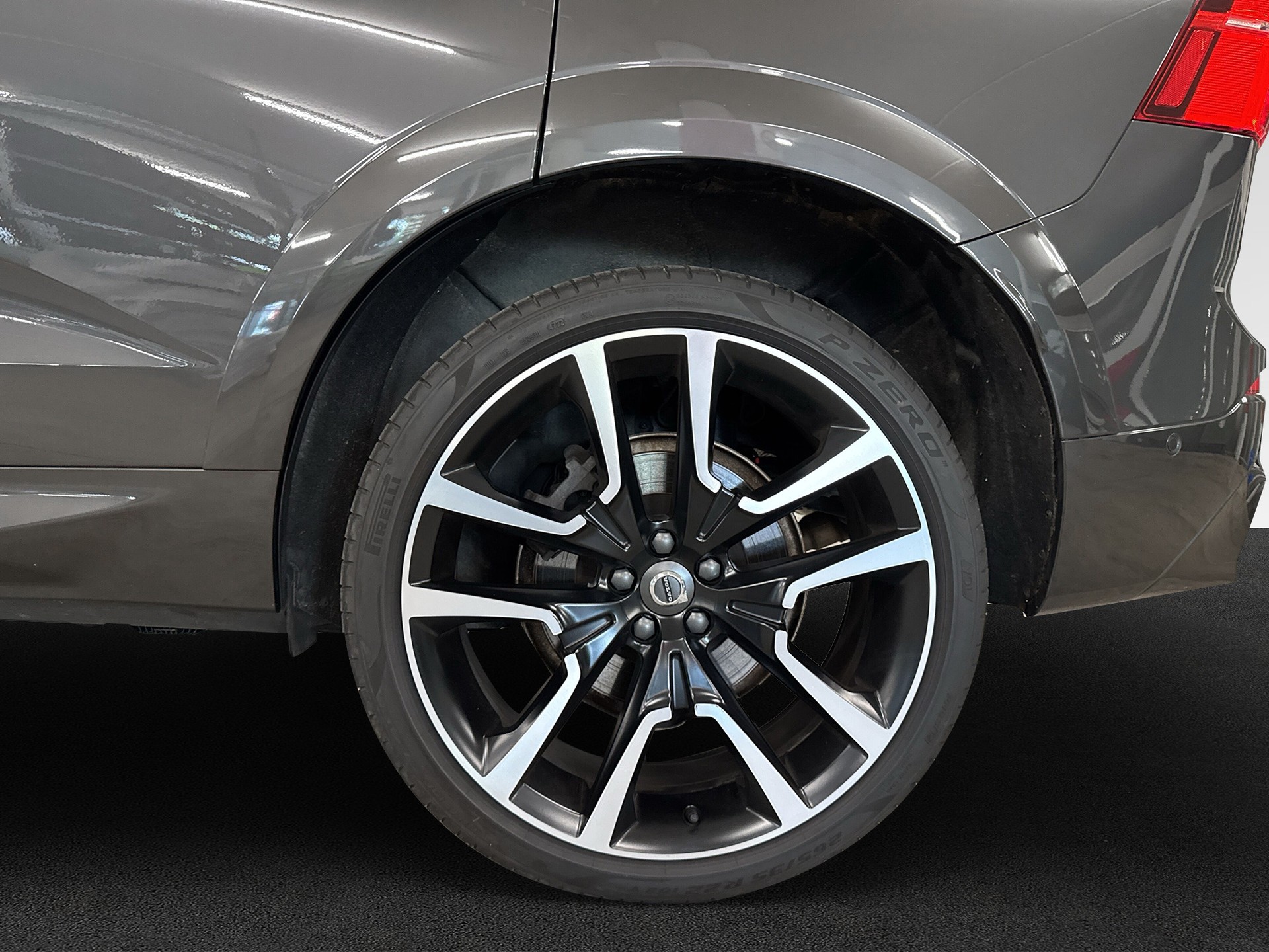VOLVO XC60 B5 Diesel Mild Hybrid AWD Ultimate Bright Geartronic-image-8