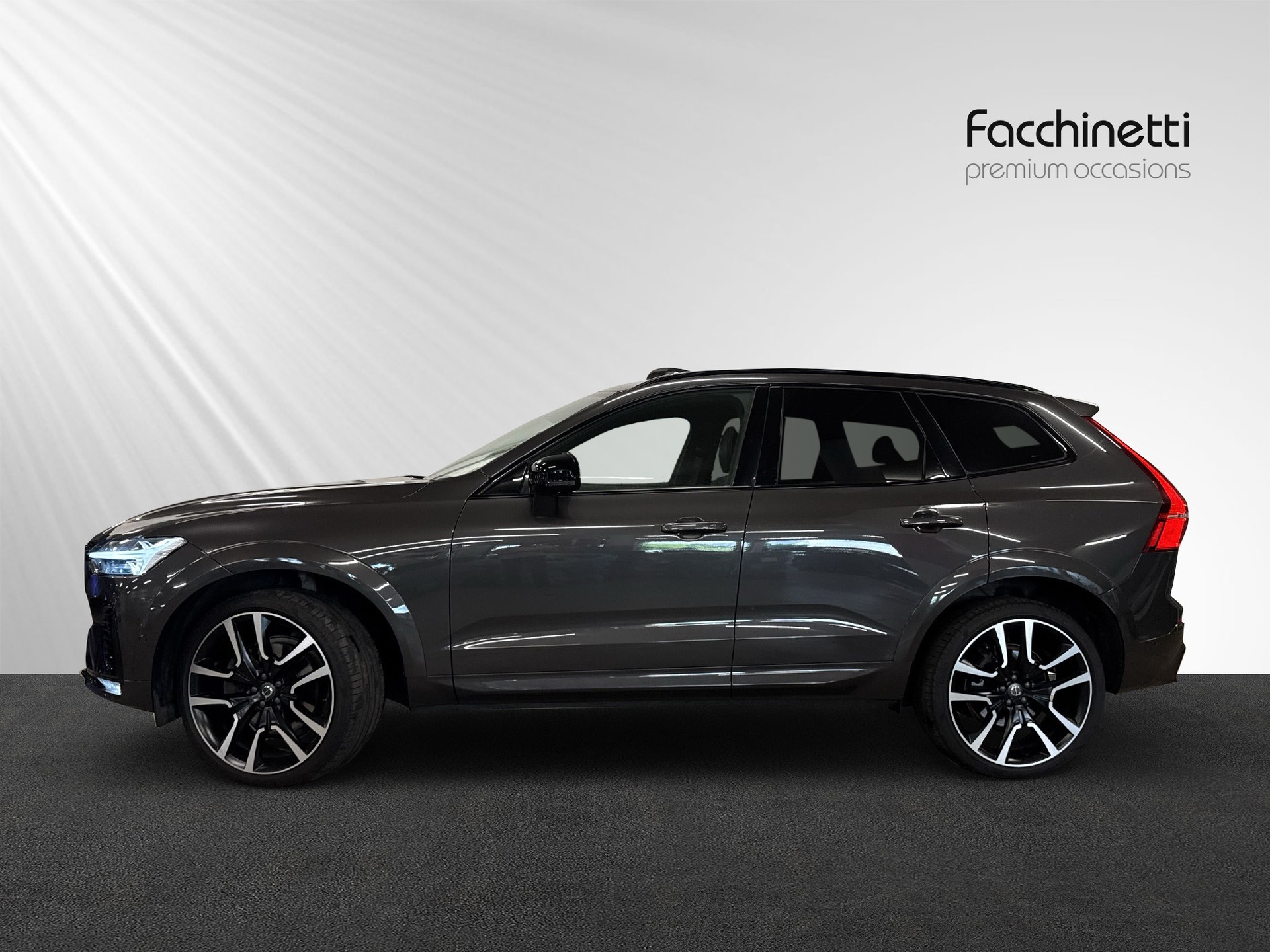 VOLVO XC60 B5 Diesel Mild Hybrid AWD Ultimate Bright Geartronic-image-1