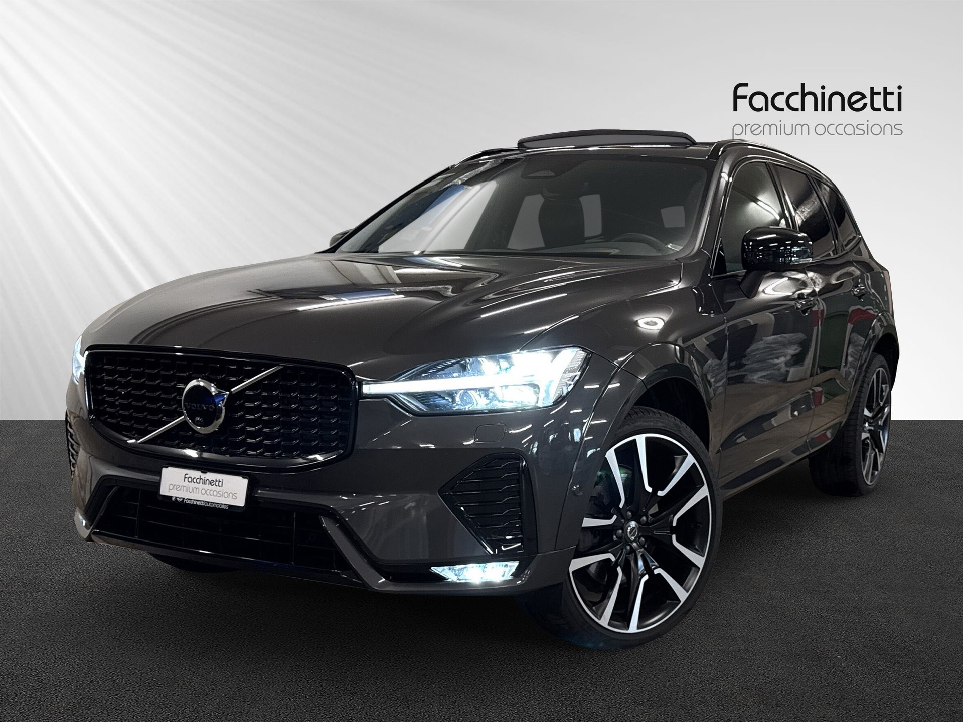 VOLVO XC60 B5 Diesel Mild Hybrid AWD Ultimate Bright Geartronic-image-0