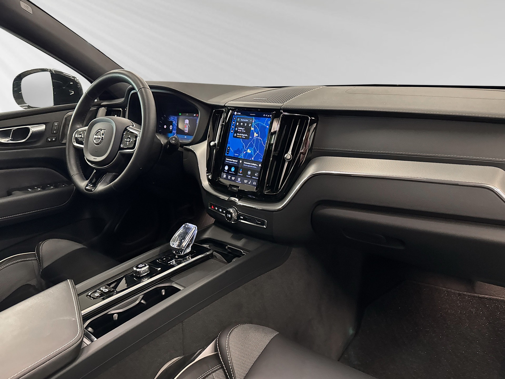 VOLVO XC60 B5 Diesel Mild Hybrid AWD Ultimate Bright Geartronic-image-4