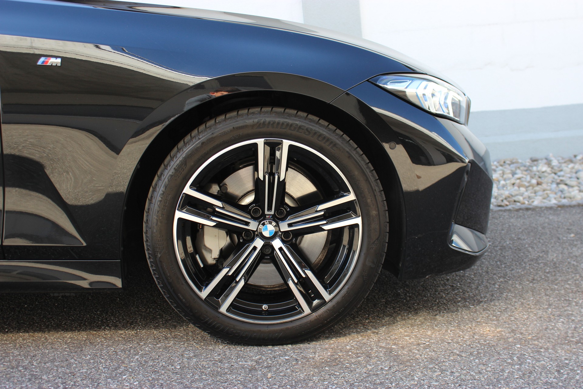 BMW 330d xDrive 48V Touring M Sport *ANHÄNGERKUPPLUNG*-image-18