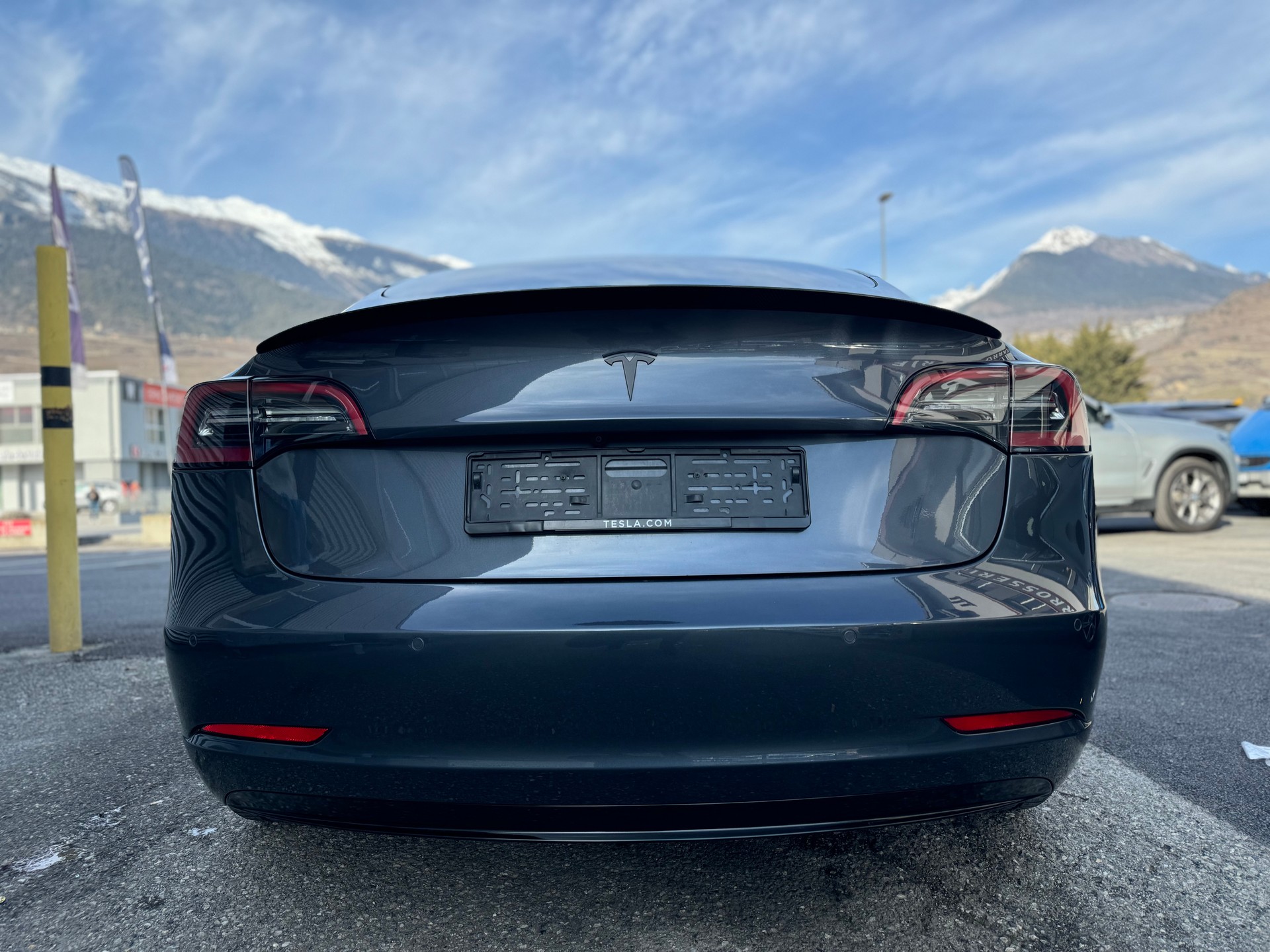 TESLA Model 3 Performance Dual Motor AWD-image-4