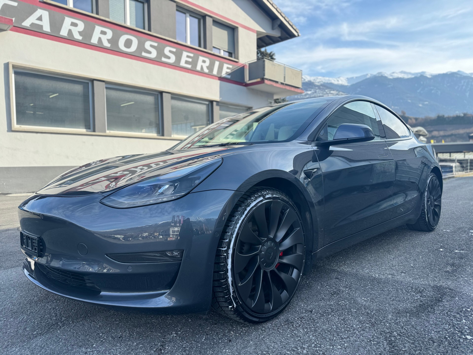 TESLA Model 3 Performance Dual Motor AWD-image-0