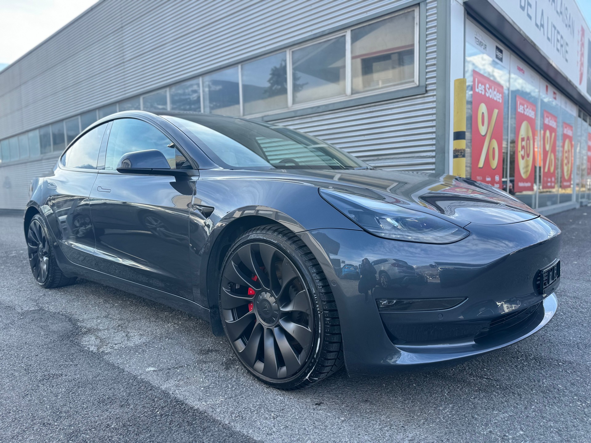 TESLA Model 3 Performance Dual Motor AWD-image-2
