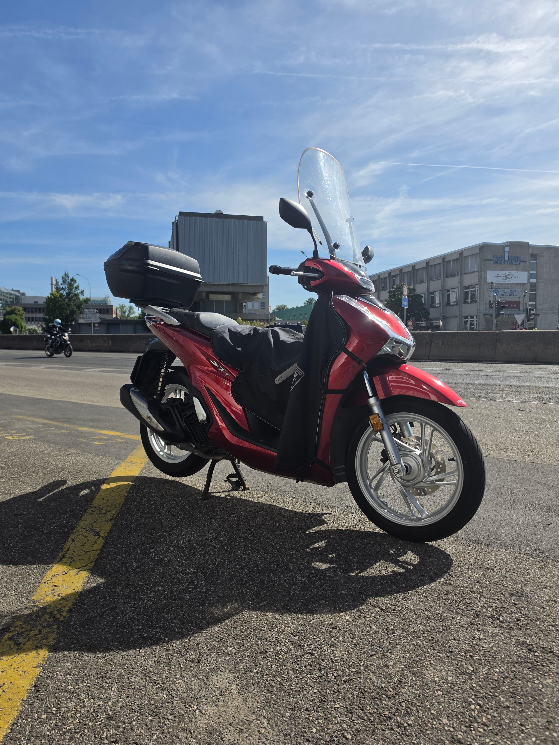 HONDA SH150AD