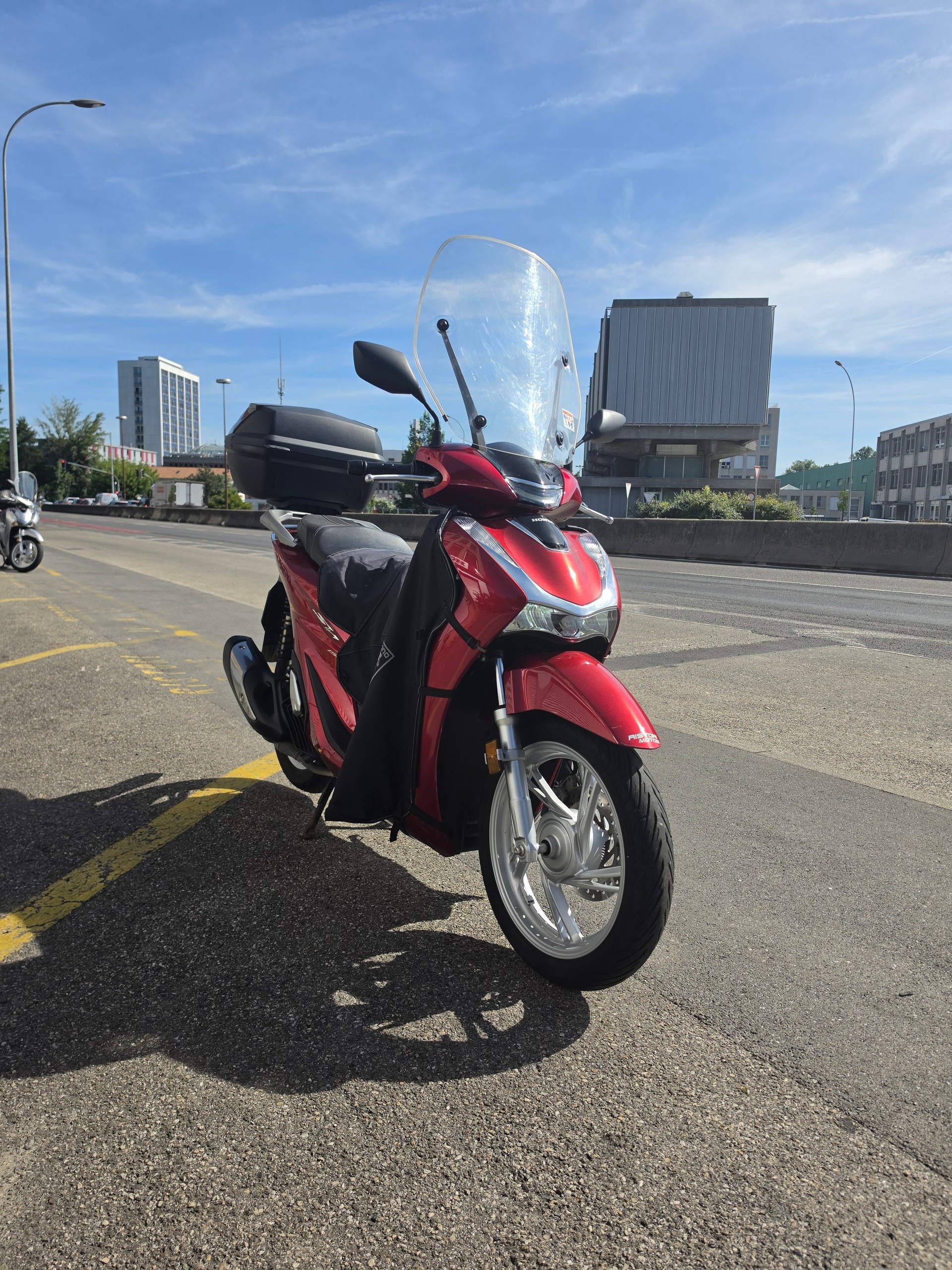 HONDA SH150AD-image-1