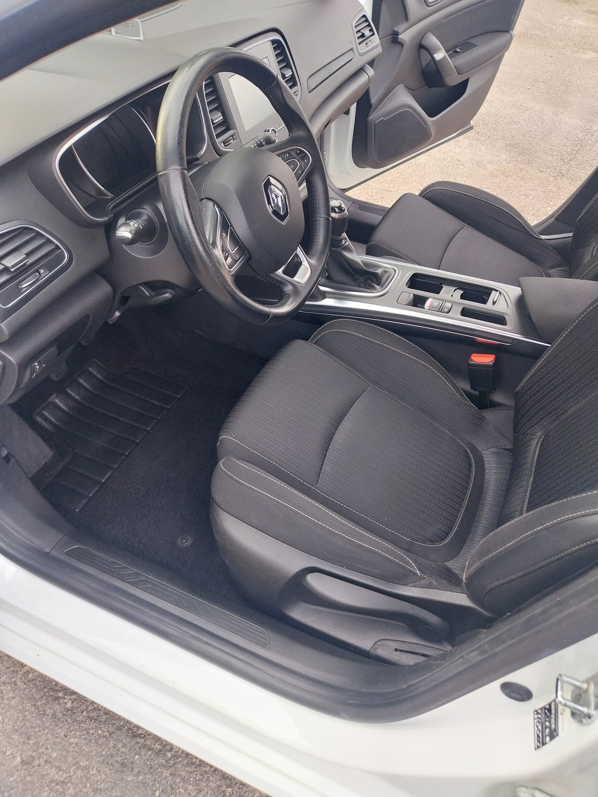 RENAULT Mégane Grandtour 1.5 dCi Business-image-8
