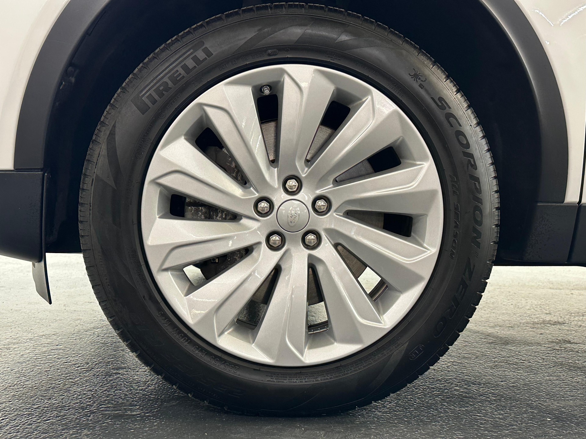 LAND ROVER Discovery Sport 2.0 TD4 180 SE-image-11
