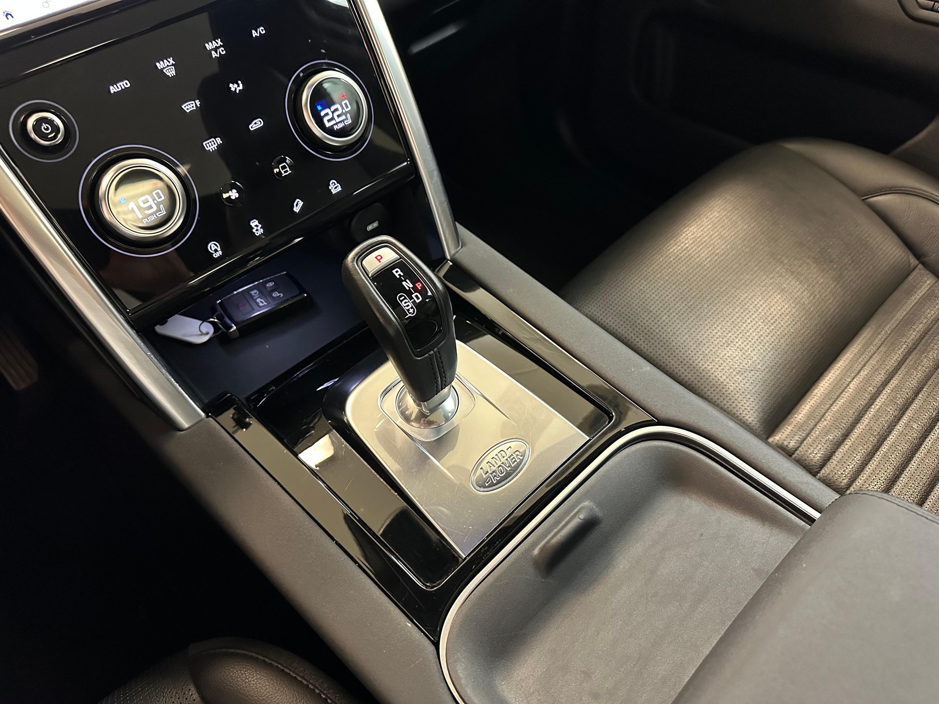 LAND ROVER Discovery Sport 2.0 TD4 180 SE-image-8