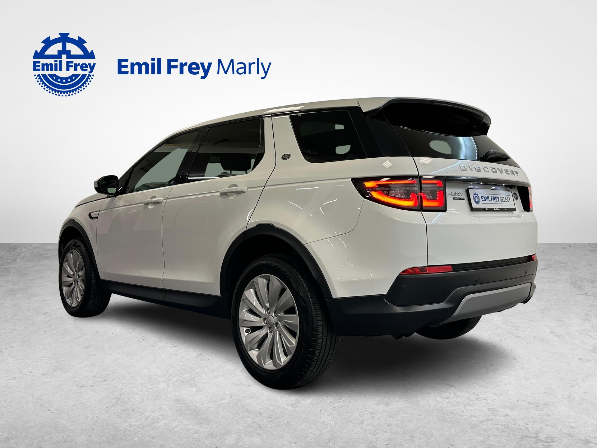 LAND ROVER Discovery Sport 2.0 TD4 180 SE-showroom-element-2