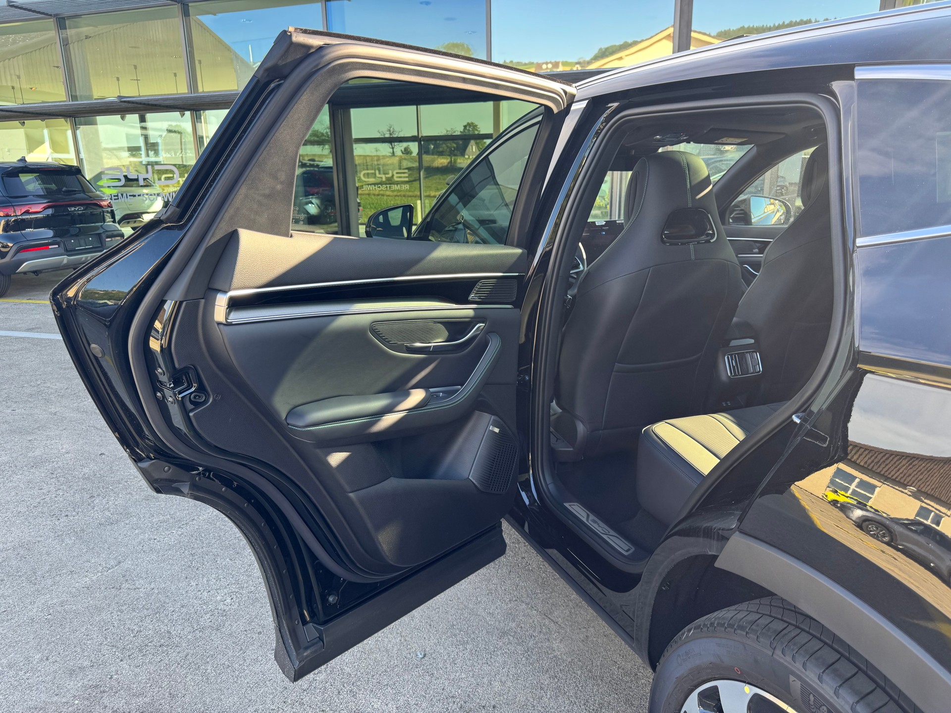 BYD Seal U DM-i Design AWD-image-22