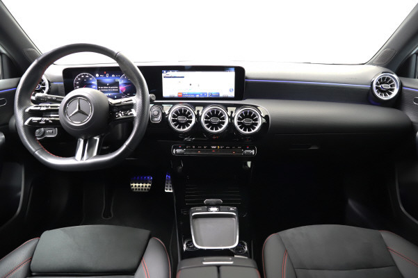 MERCEDES-BENZ A 220 4Matic 8G-DCT-image-9