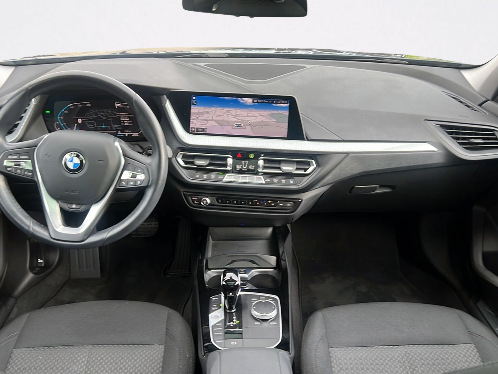 BMW 118i Steptronic-image-5