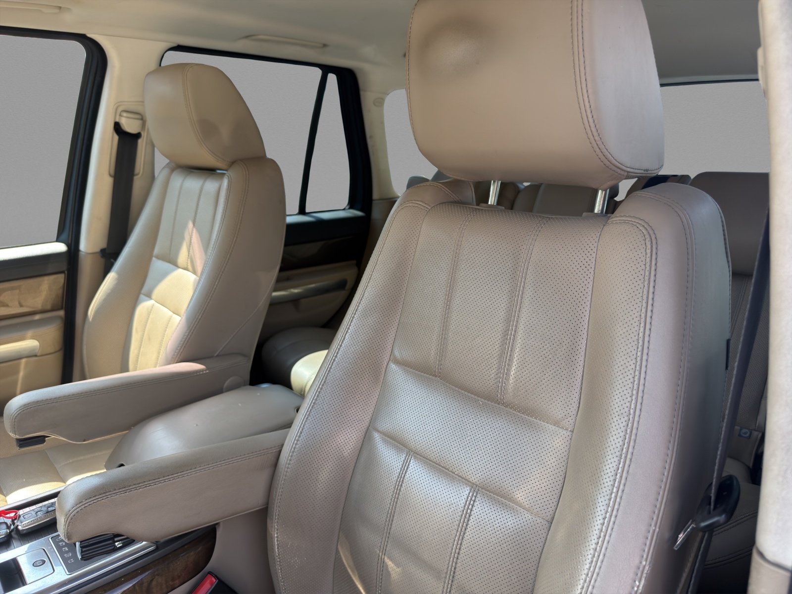 LAND ROVER Range Rover Sport 3.0 TDV6 Zermatt Automatic-image-6