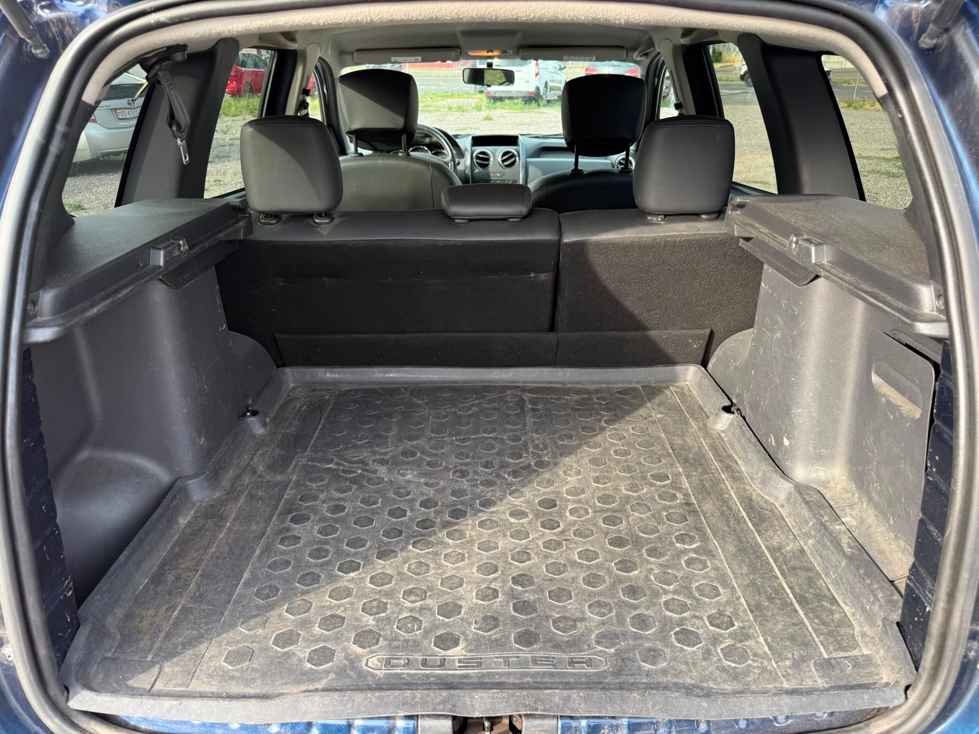 DACIA Duster 1.2 T Lauréate 4x4-image-11