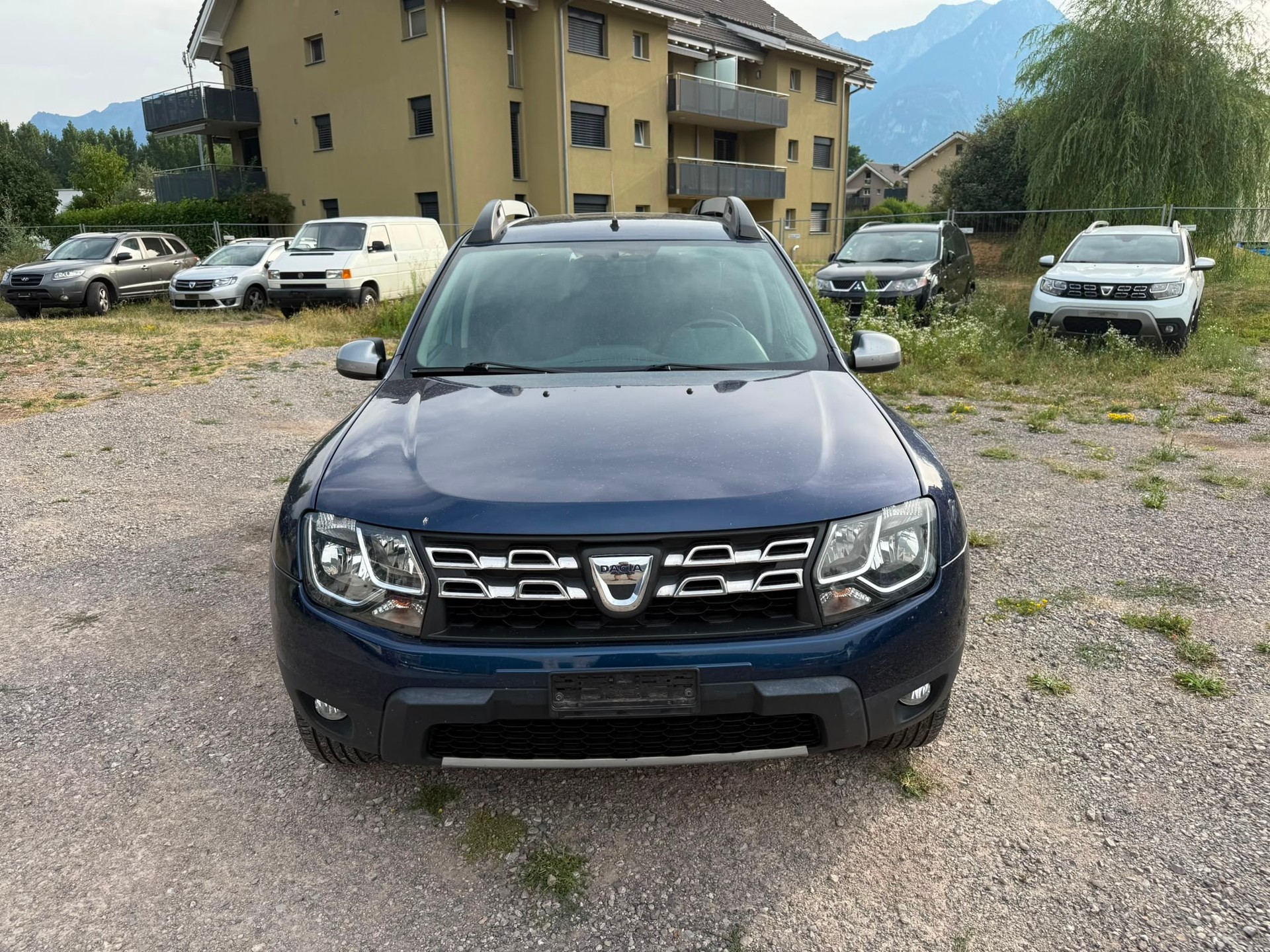 DACIA Duster 1.2 T Lauréate 4x4-image-1