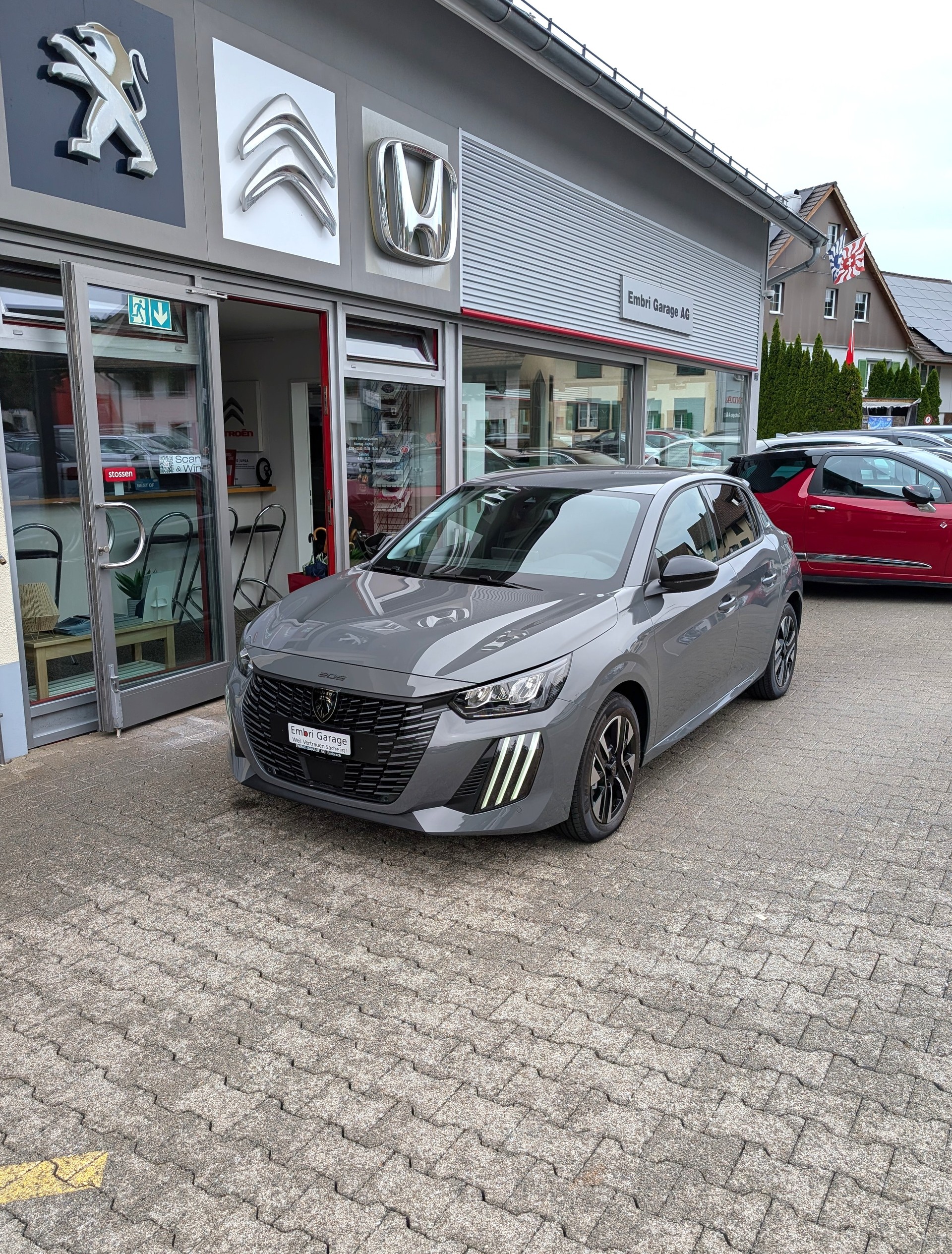 PEUGEOT 208 1.2 MHEV 110 Allure Premium-image-0