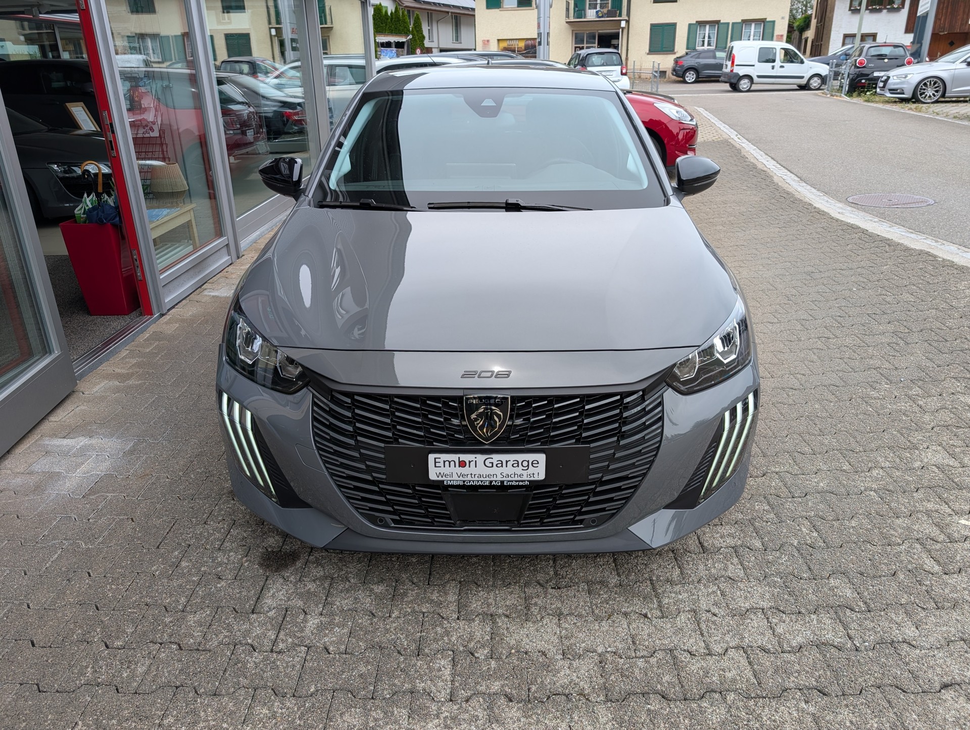 PEUGEOT 208 1.2 MHEV 110 Allure Premium-image-1