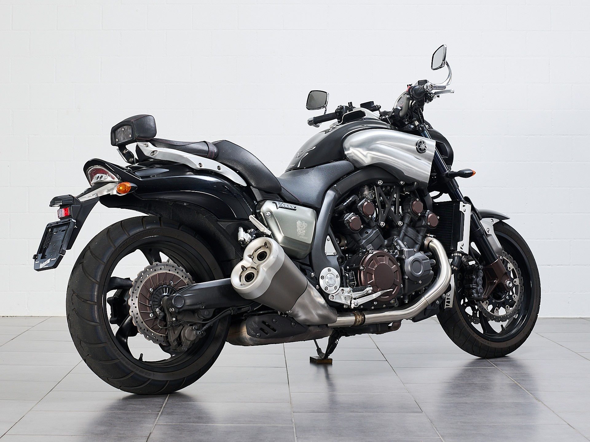 YAMAHA V-MAX-image-4