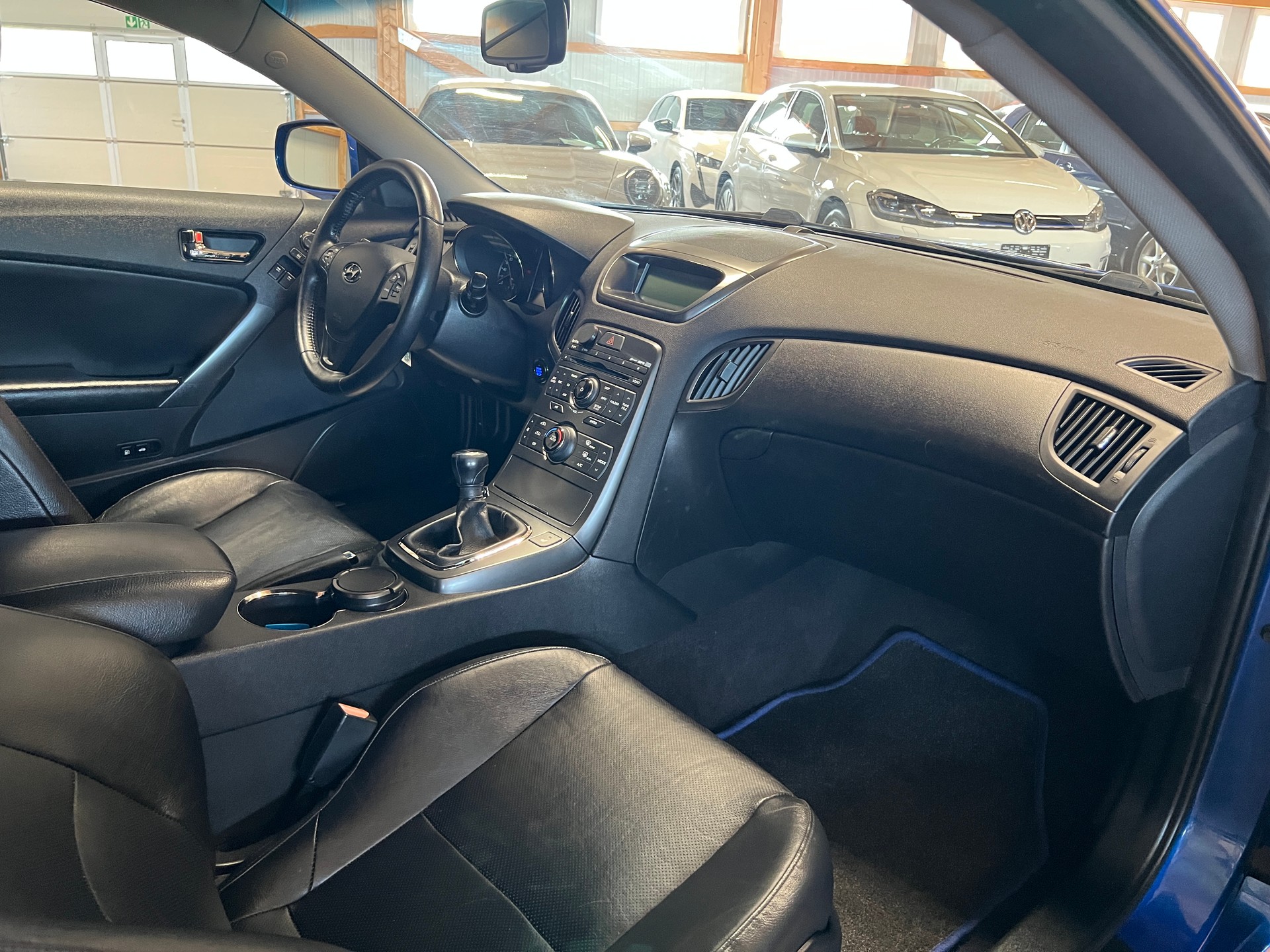 HYUNDAI Genesis 2.0 Turbo-image-12